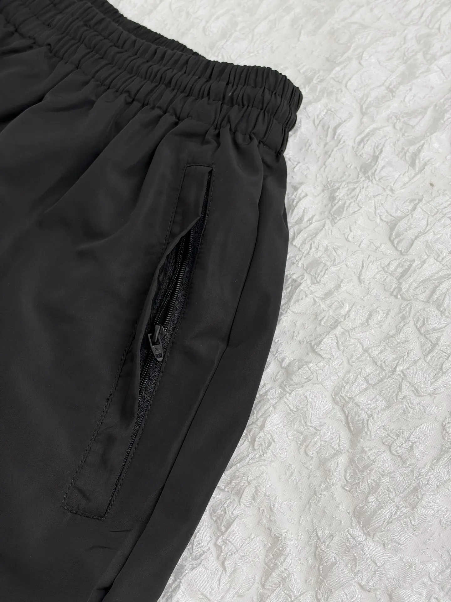 Graffiti Collage Wide-Leg Nylon Trousers D26519183 — view 8