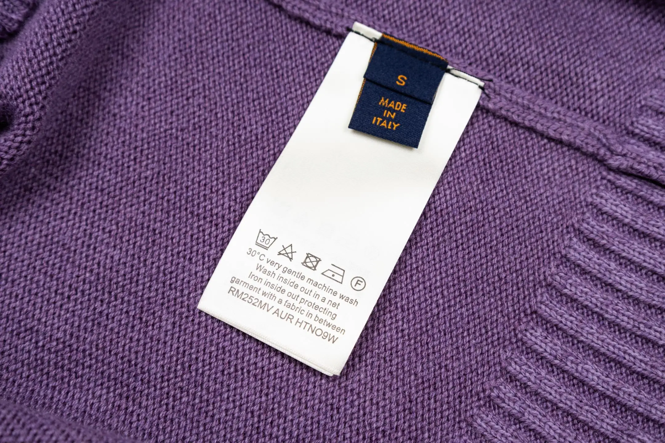 Leather Patch Wool Crew-Neck Sweater D27021100 — view 9