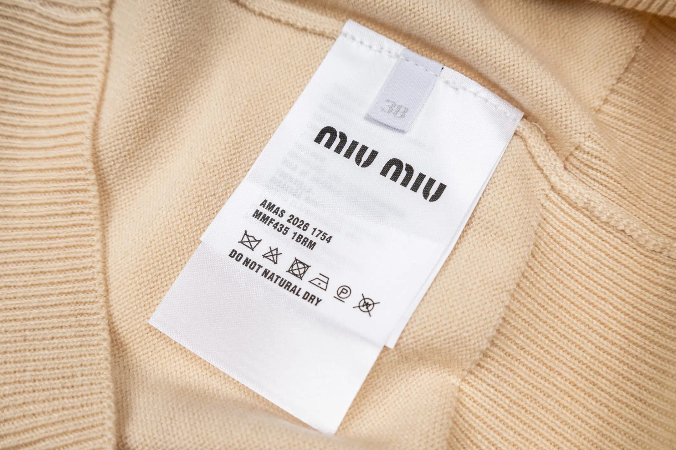 Contrast-Trim Zip-Up Knit Cardigan D27021044 — view 9