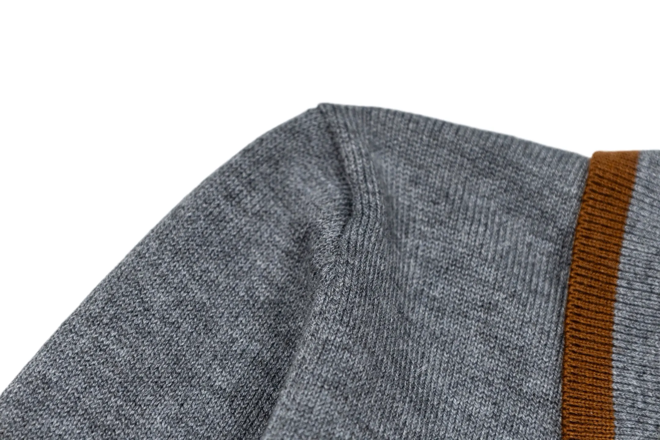 Contrast-Trim Zip-Up Knit Cardigan D27021045 — view 6