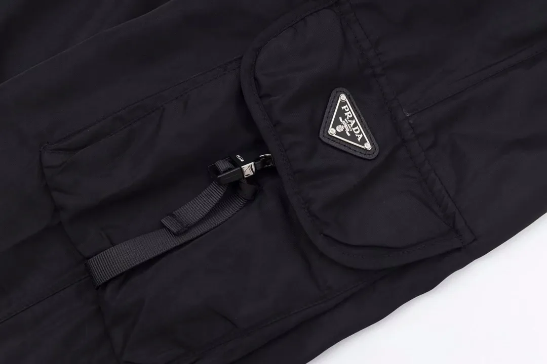 Logo-Appliquéd Re-Nylon Cargo Trousers D27013039 — view 6