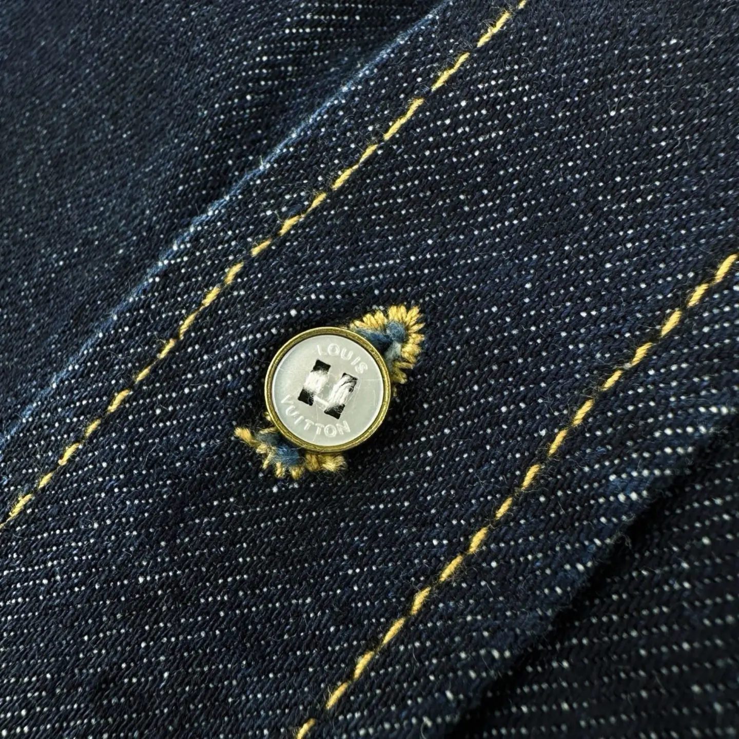 Leather Patch Logo Denim Shirt D27521022 — view 4