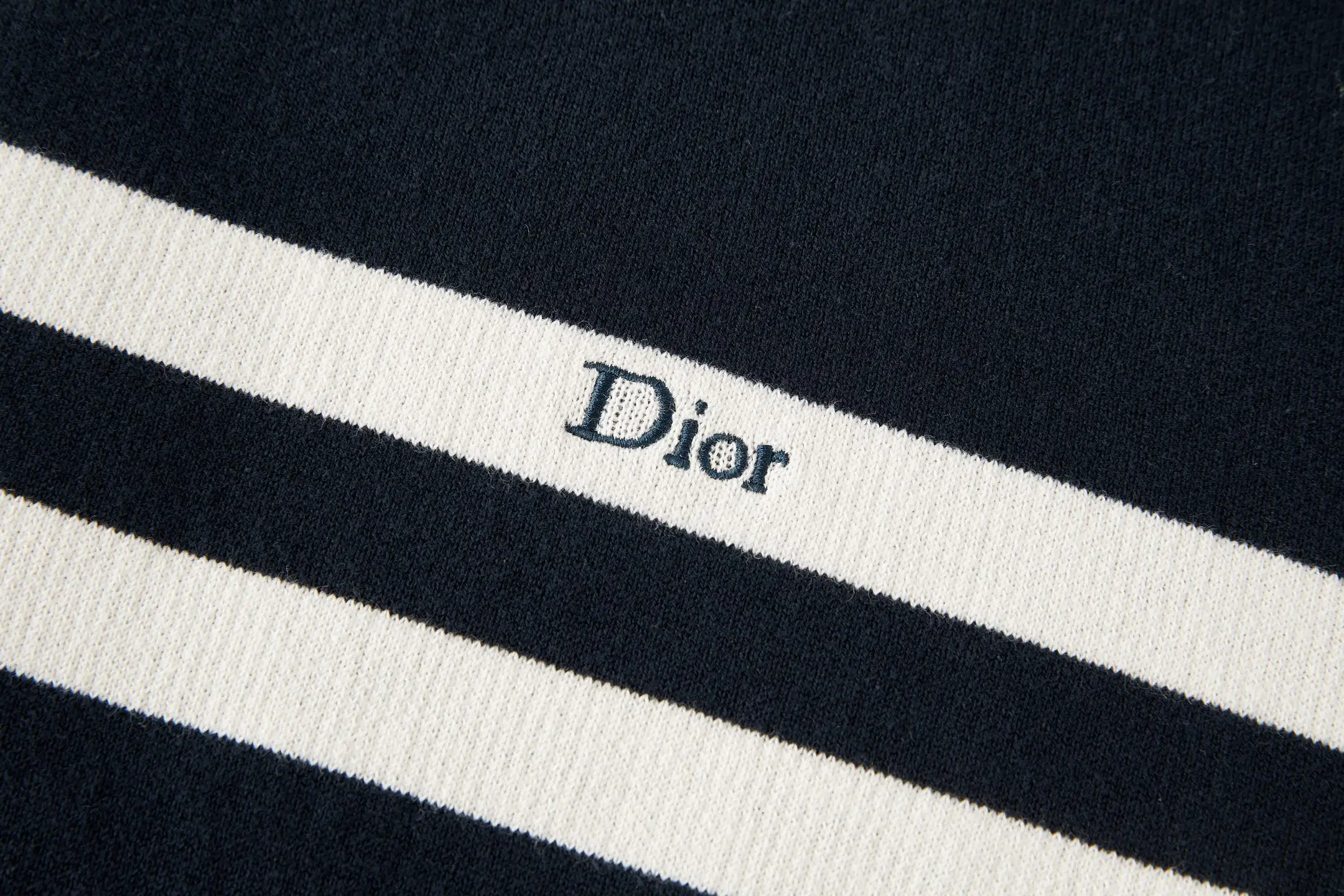 D-Stripes Logo Embroidered Wool-Blend Cardigan D27521090 — view 4