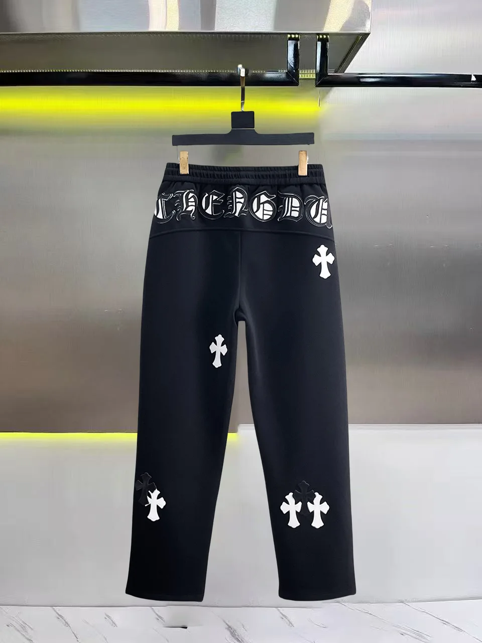 Cross Patch Logo Sweatpants D28014414 — view 2