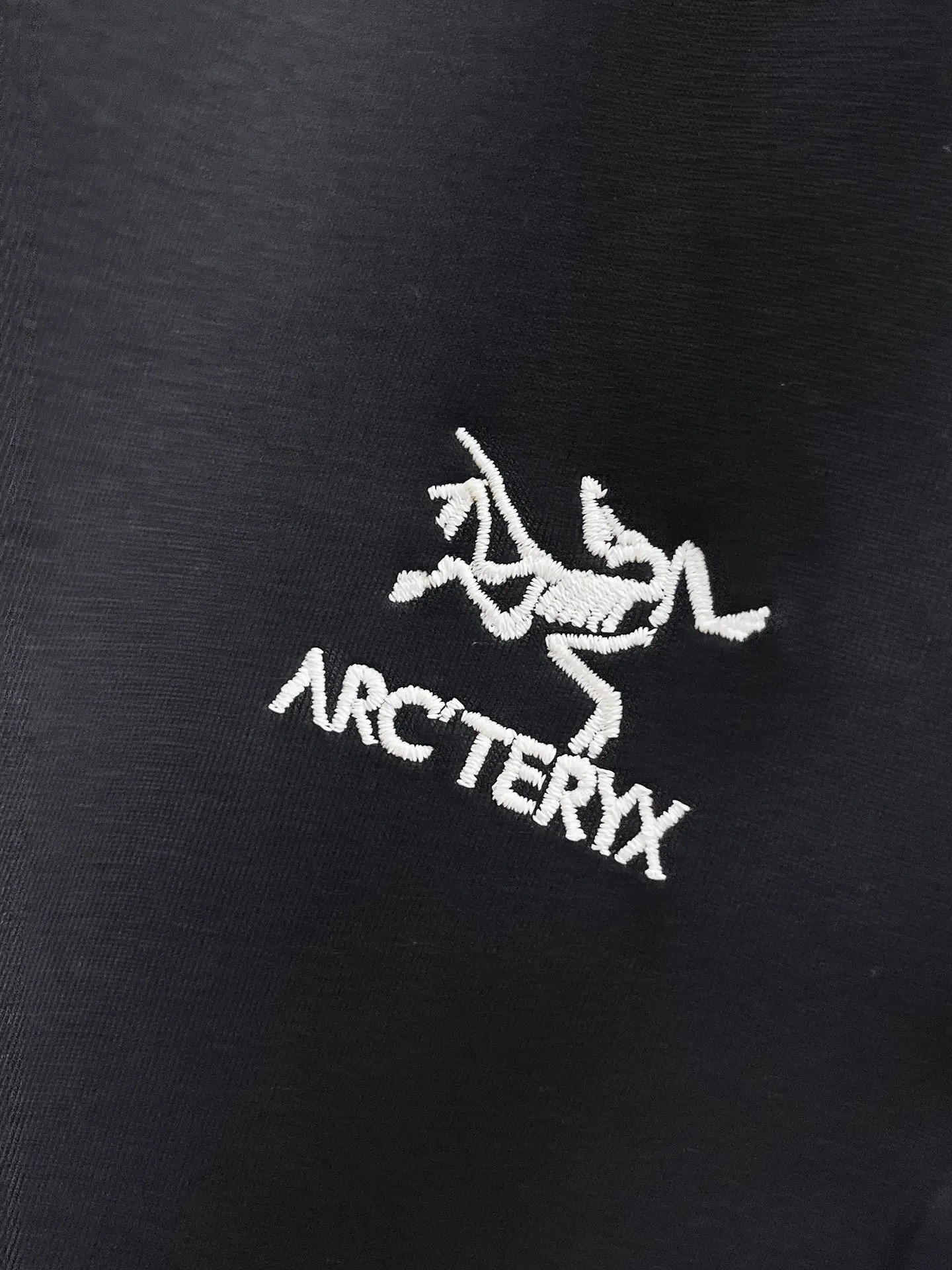 Logo-Embroidered Tapered Sweatpants D28014417 — view 4