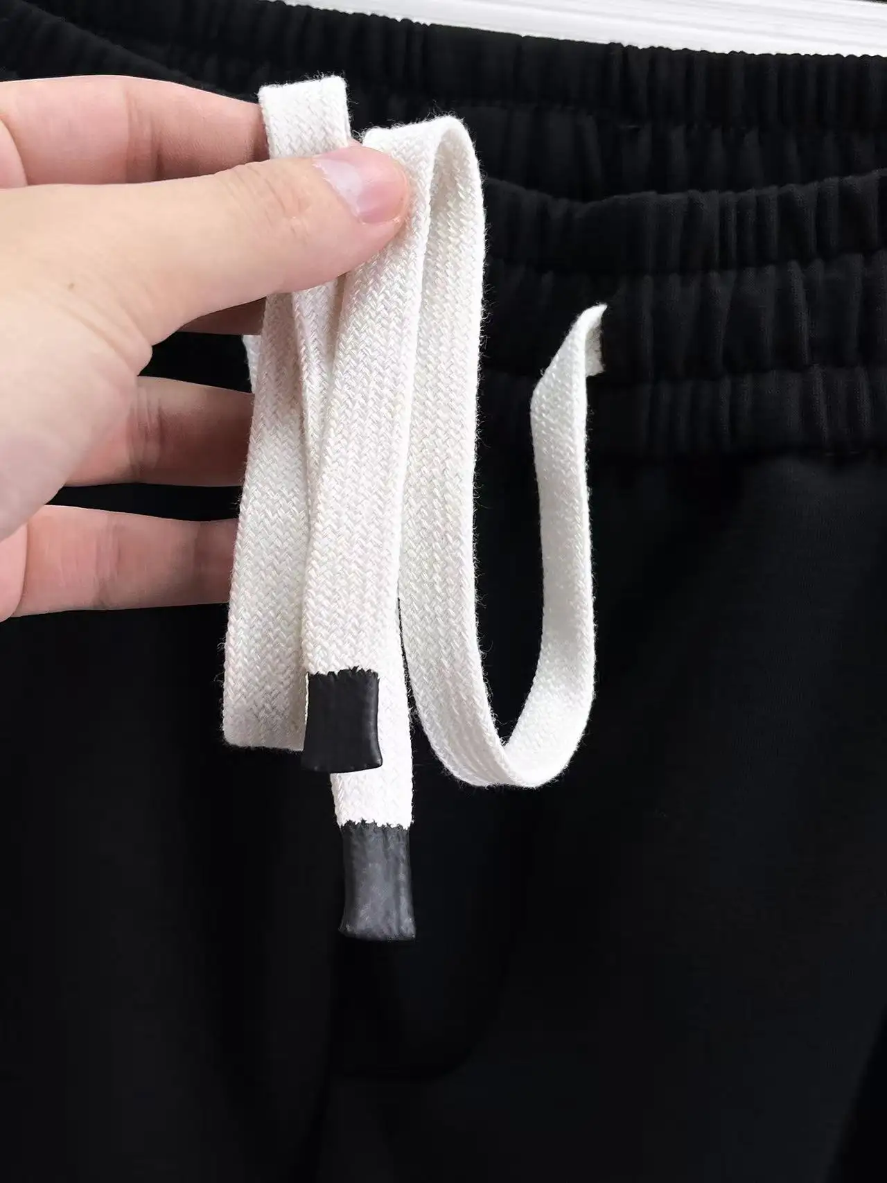 Logo-Appliquéd Tapered Sweatpants D28014415 — view 9