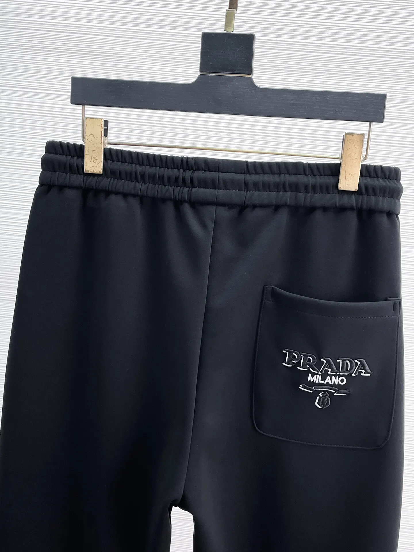Logo-Appliqué Tapered Sweatpants D28014423 — view 5