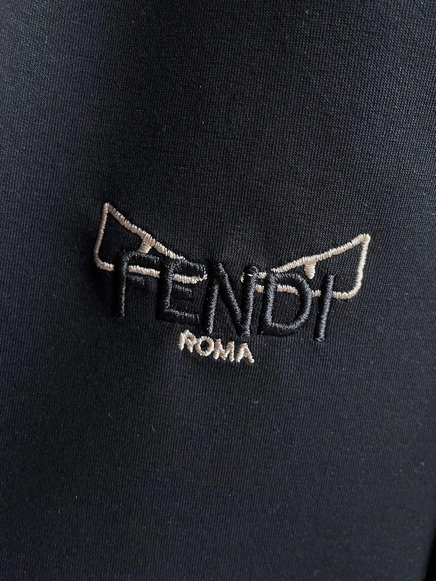 Logo-Embroidered Tapered Sweatpants D28014411 — view 3