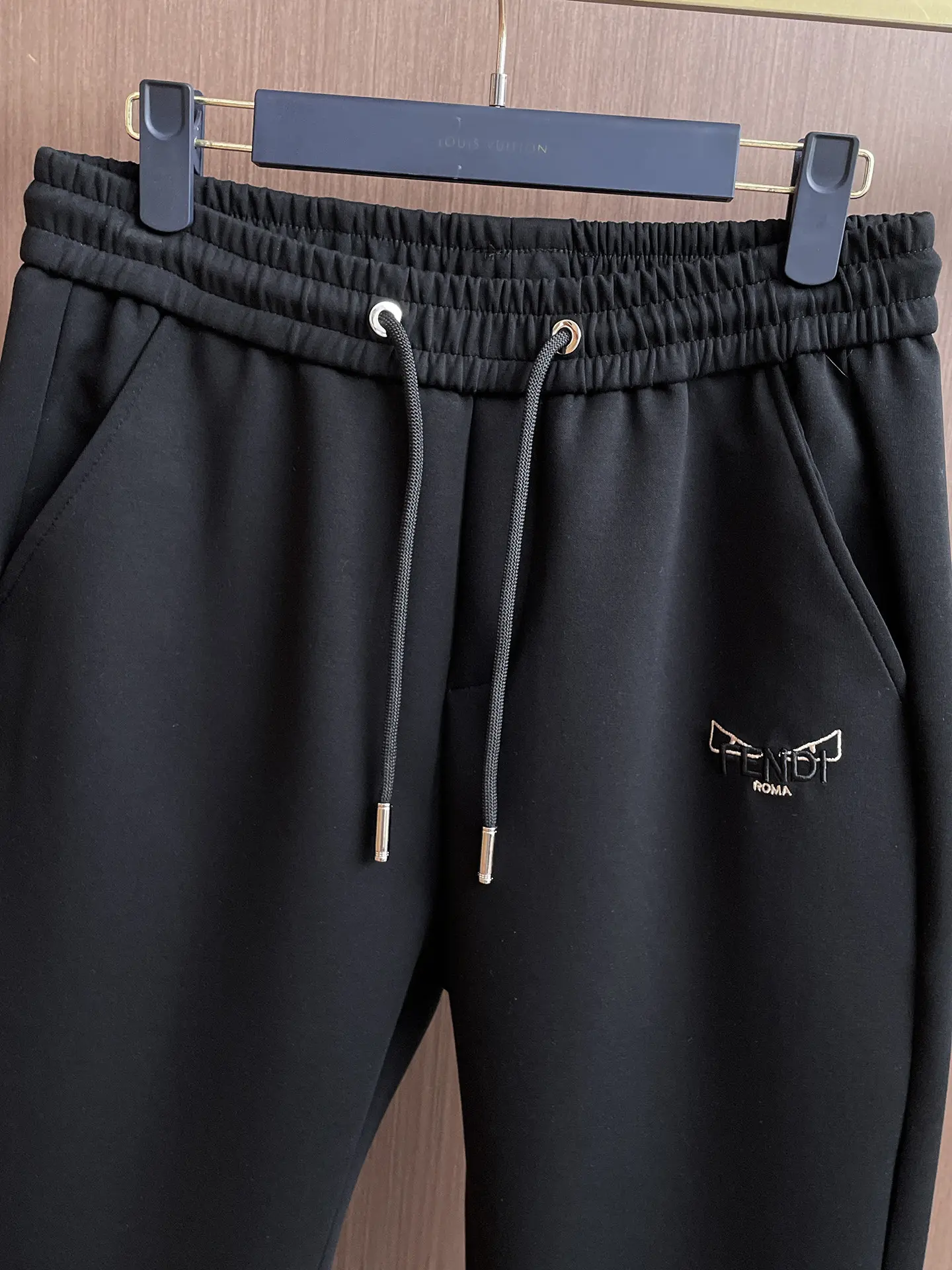 Logo-Embroidered Tapered Sweatpants D28014411 — view 6
