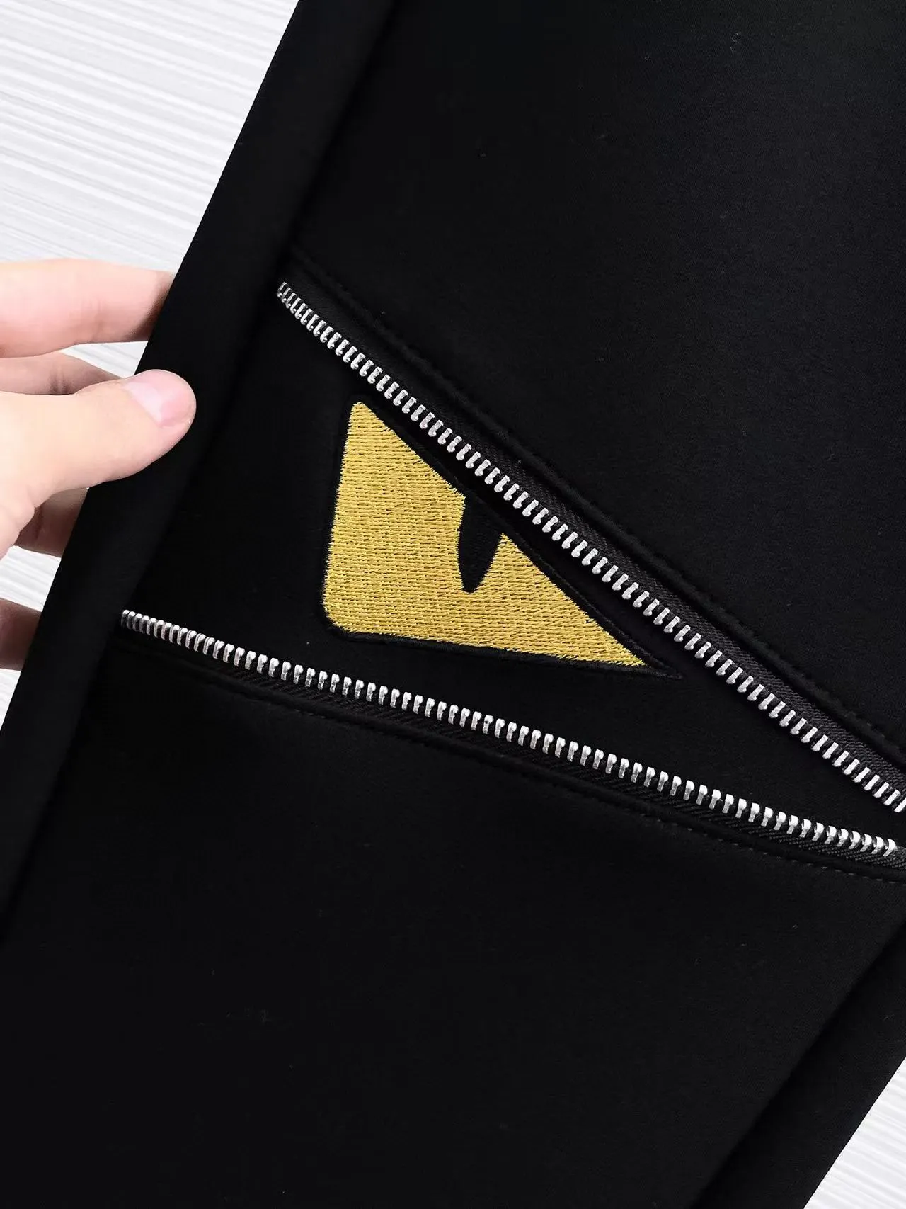 Bag Bugs Eye Embroidered Sweatpants D28014418 — view 4