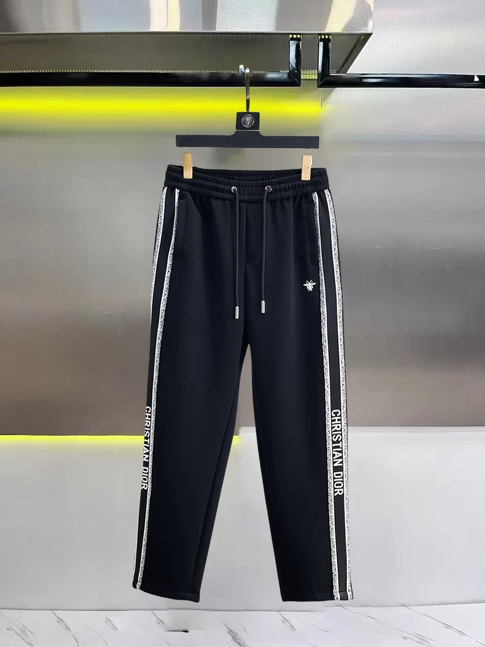 Logo-Print Side-Stripe Sweatpants D28014421