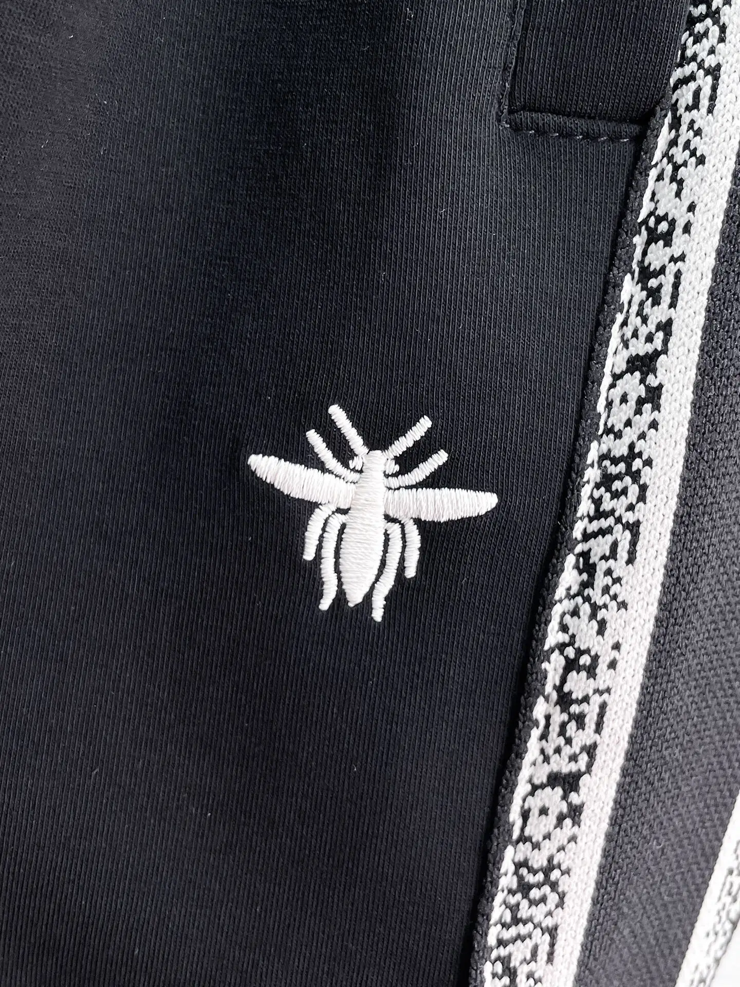 Logo-Print Side-Stripe Sweatpants D28014421 — view 3