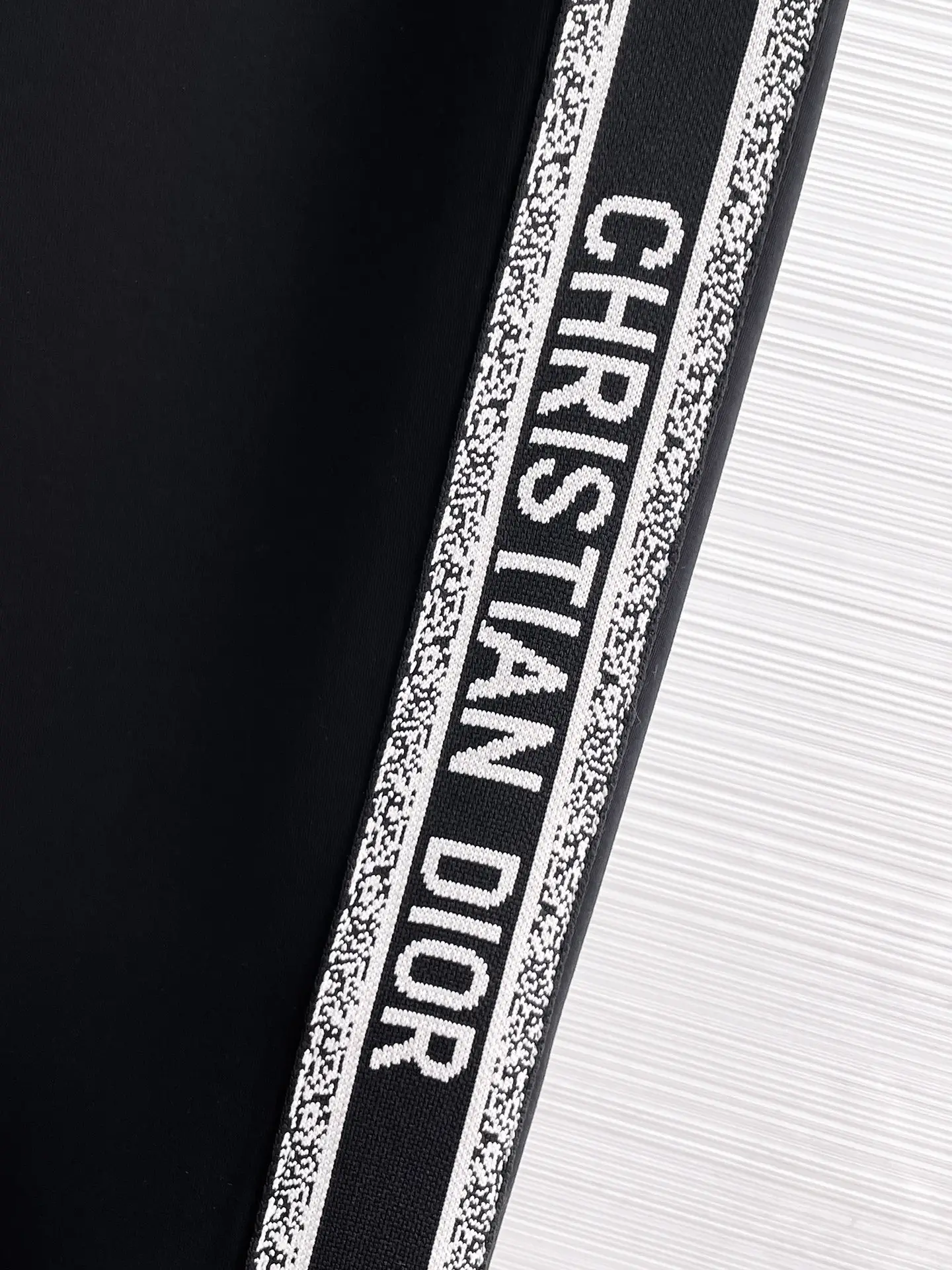 Logo-Print Side-Stripe Sweatpants D28014421 — view 8