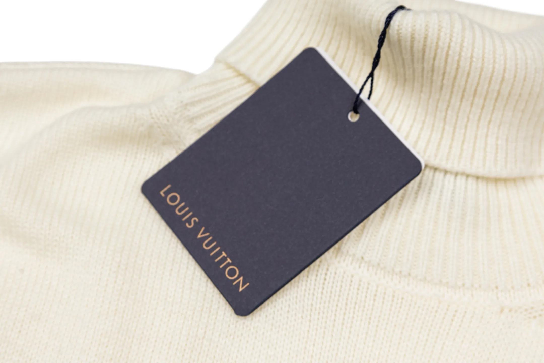 Leather Patch Roll-Neck Wool Sweater D28021102 — view 4
