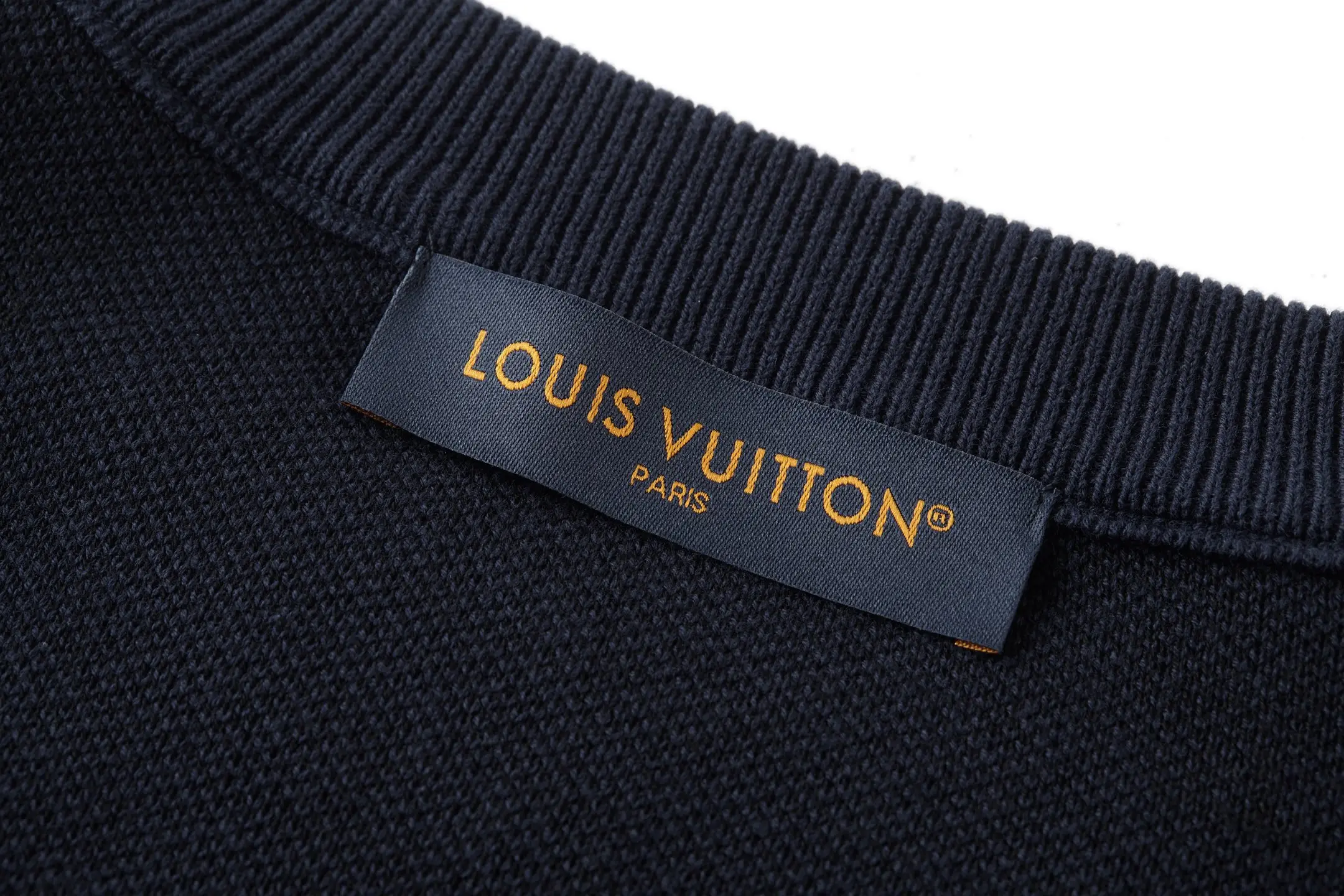 Animal Embroidered Wool-Blend Crew-Neck Sweater D28021194 — view 4