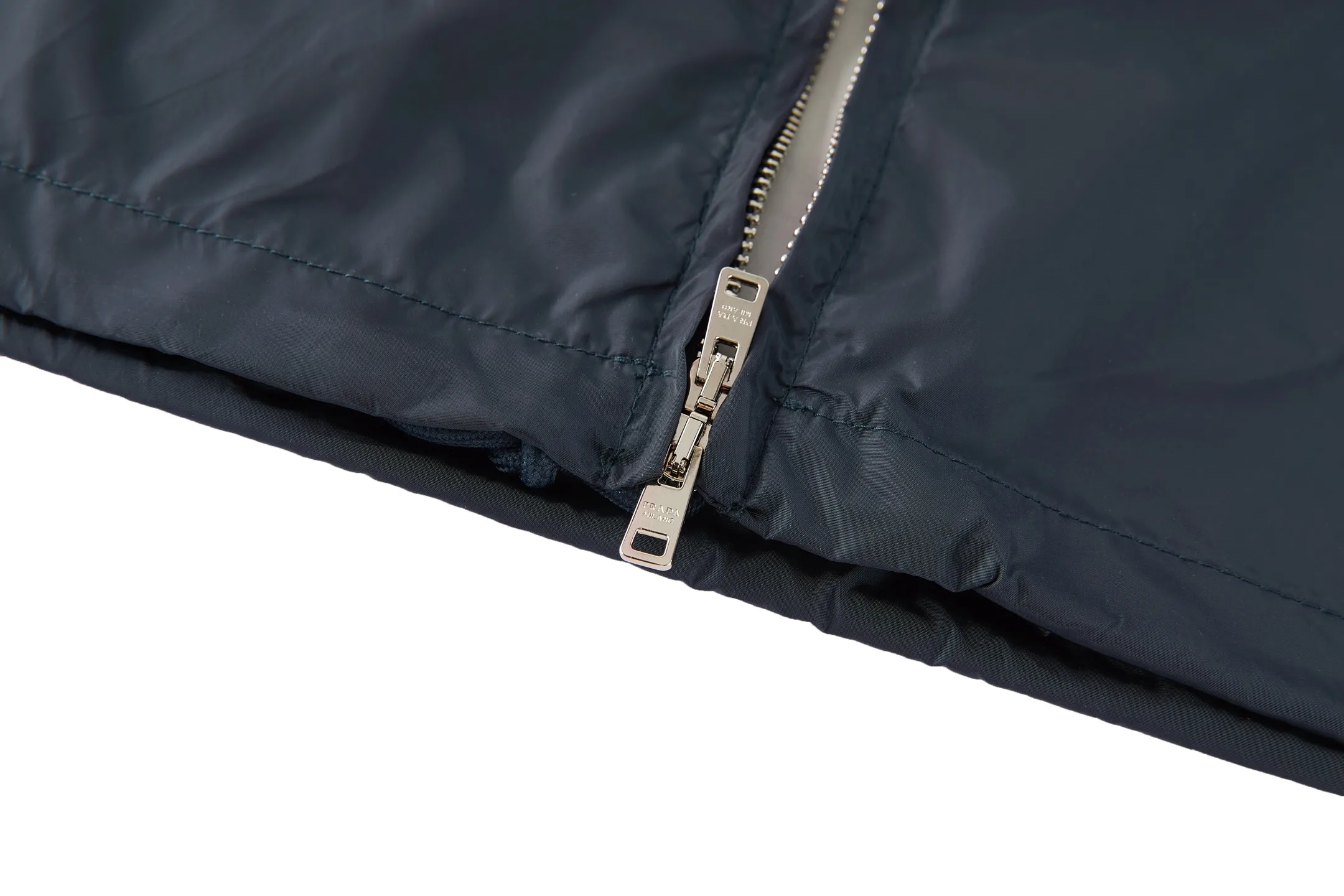 Logo-Badge Re-Nylon Zip-Up Shirt Jacket D28021084 — view 7