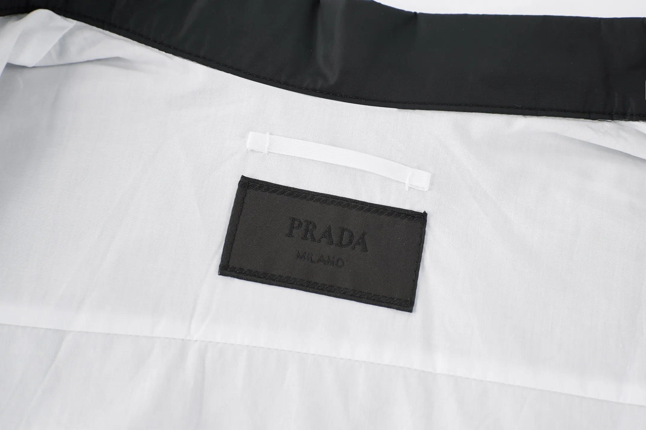 Logo-Plaque Re-Nylon Zip-Up Shirt Jacket D28021085 — view 9