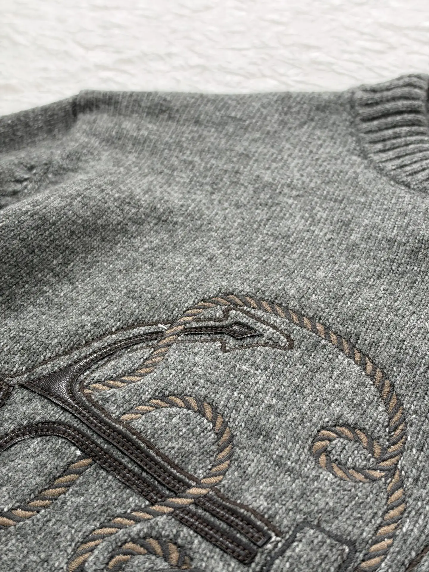 Anchor Embroidered Wool-Blend Crew-Neck Sweater D28519190 — view 6