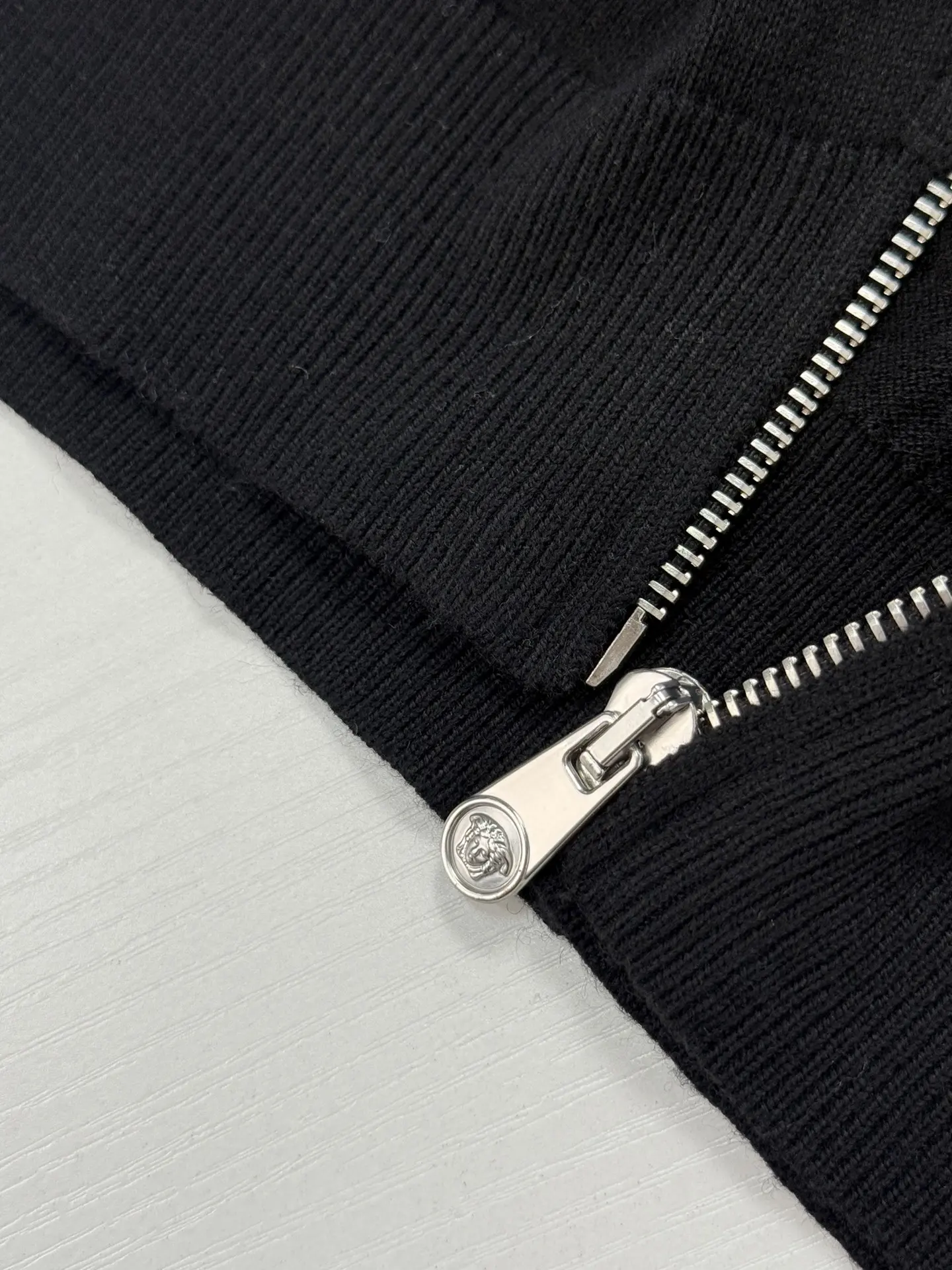 Logo Embroidered Striped Knit Zip-Up Jacket D28520729 — view 8