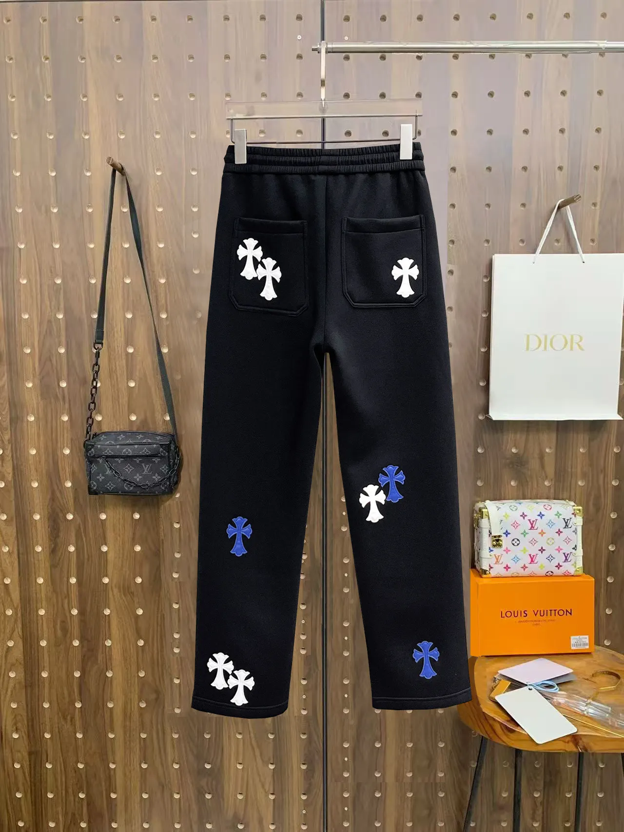 Cross Patch Logo Sweatpants D29014524 — view 2