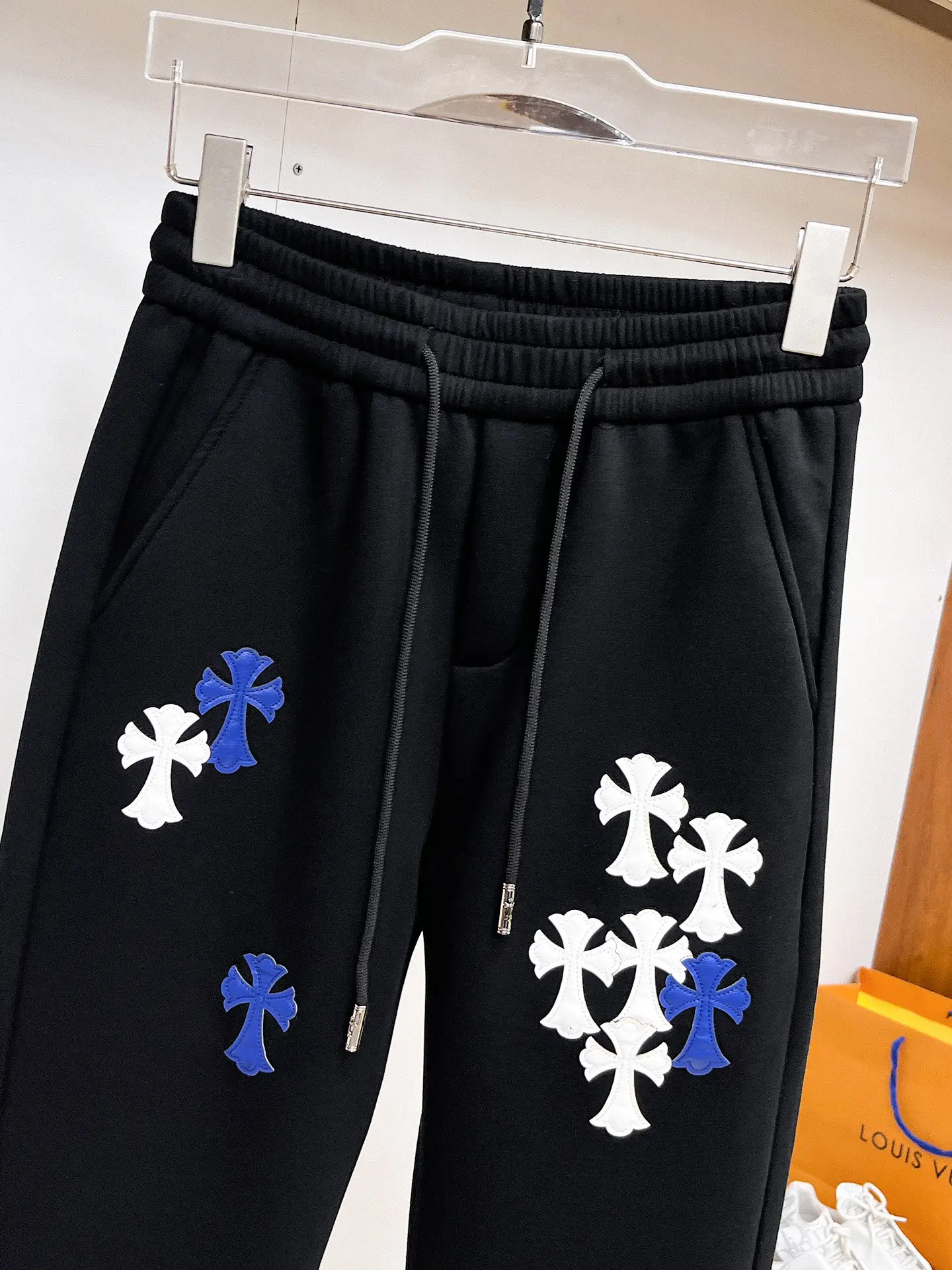 Cross Patch Logo Sweatpants D29014524 — view 3