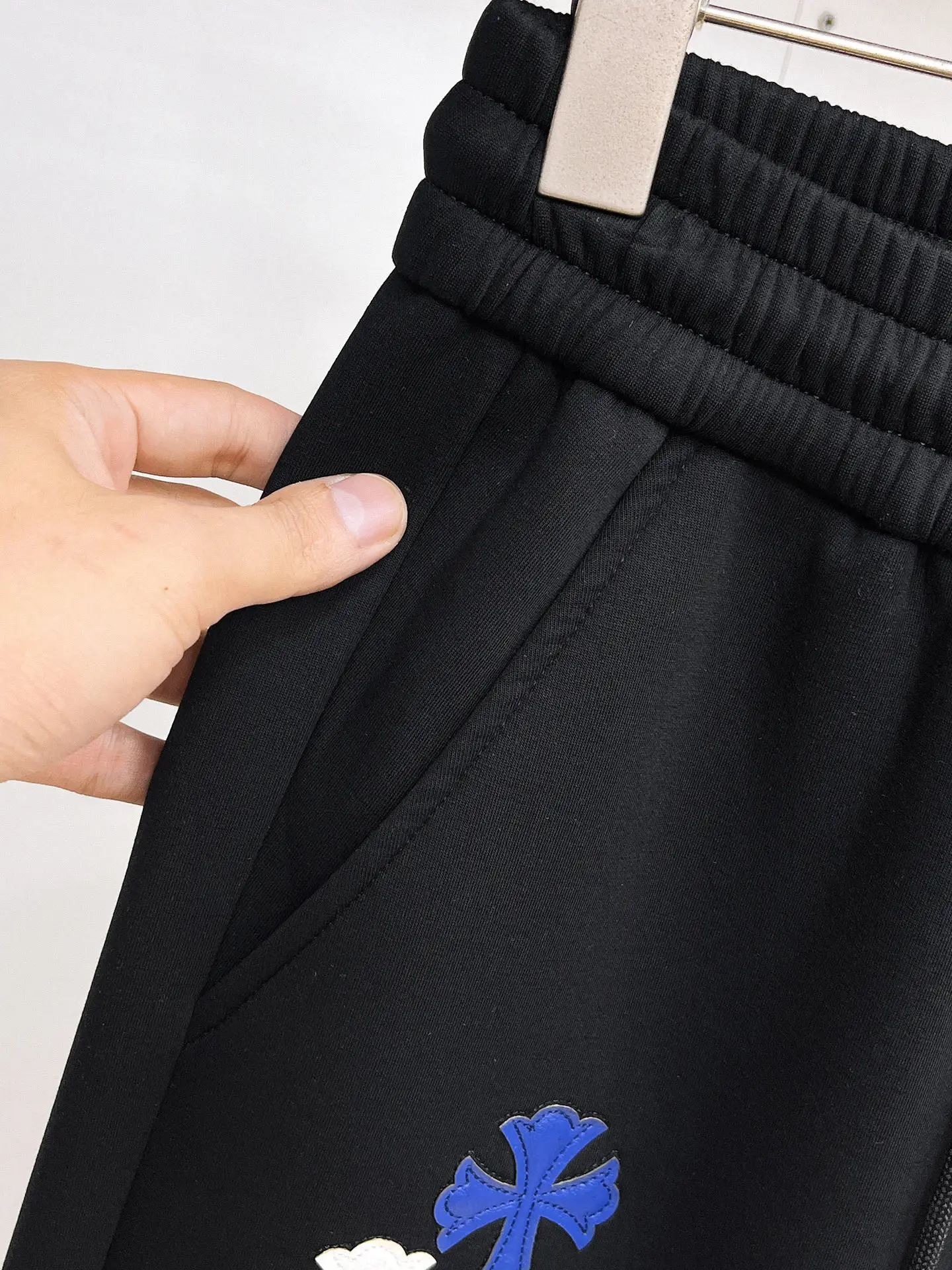 Cross Patch Logo Sweatpants D29014524 — view 5