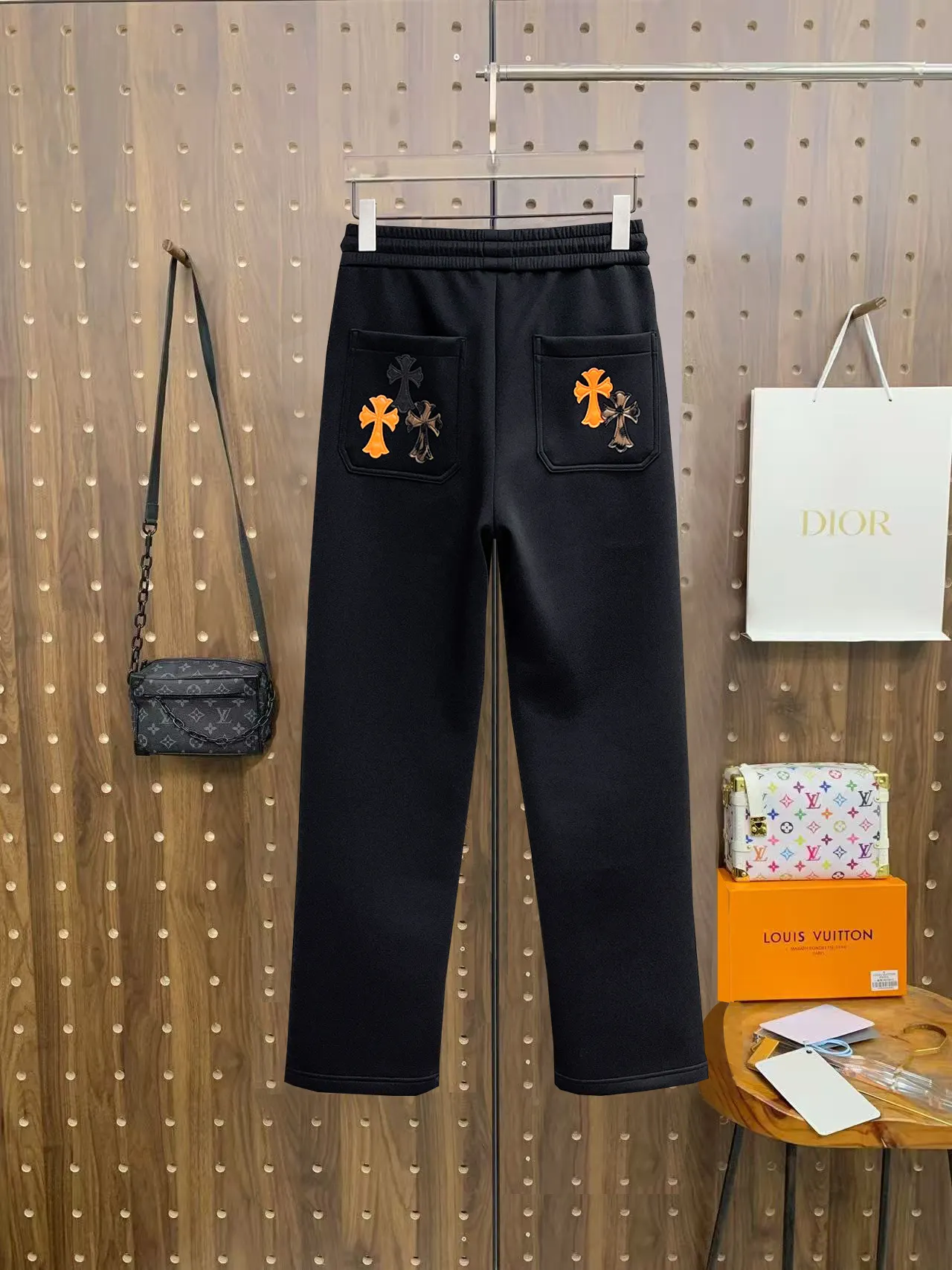 Cross Patch Logo Sweatpants D29014523 — view 2