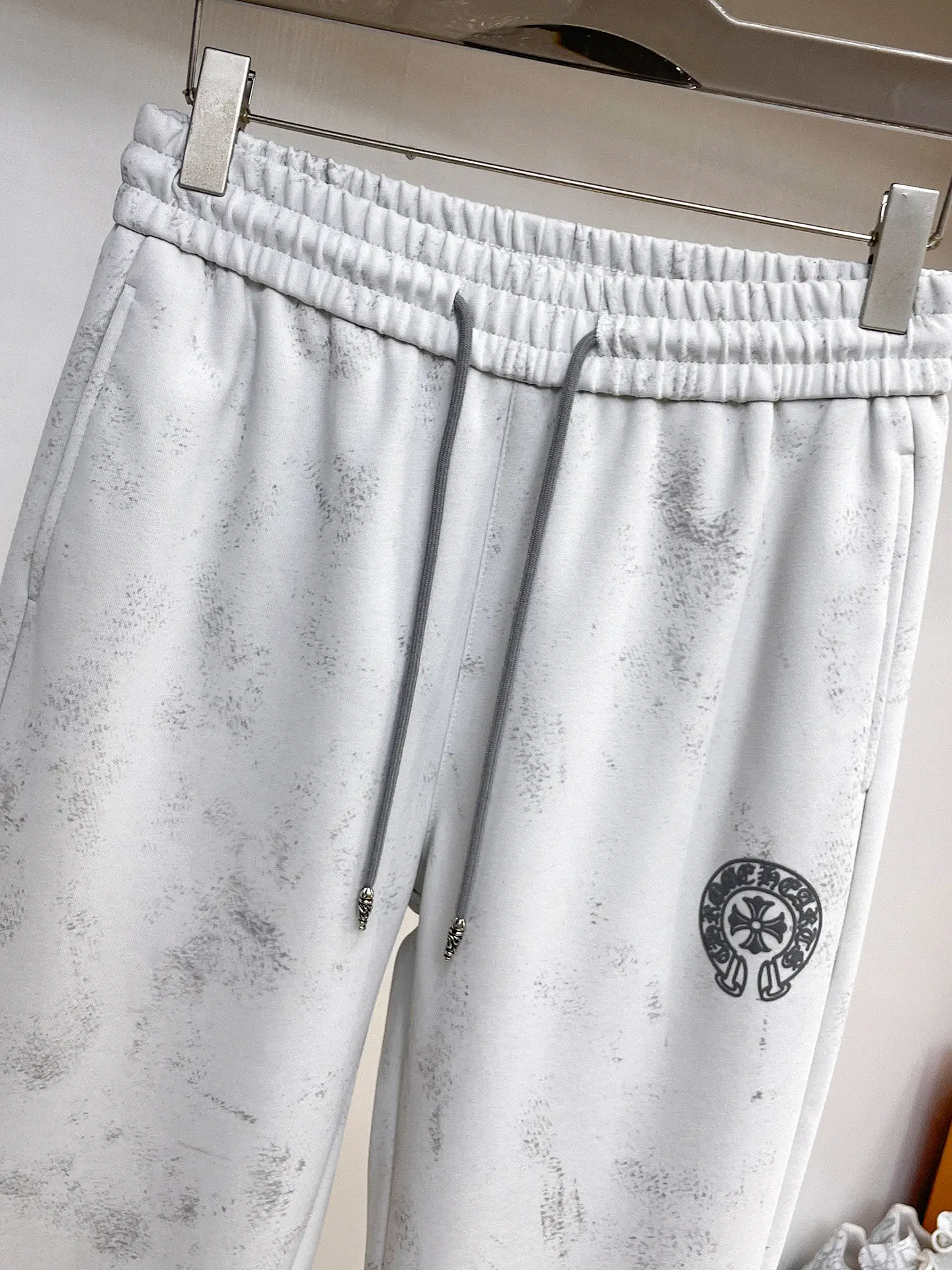 Logo-Appliqué Acid-Wash Sweatpants D29014591 — view 3