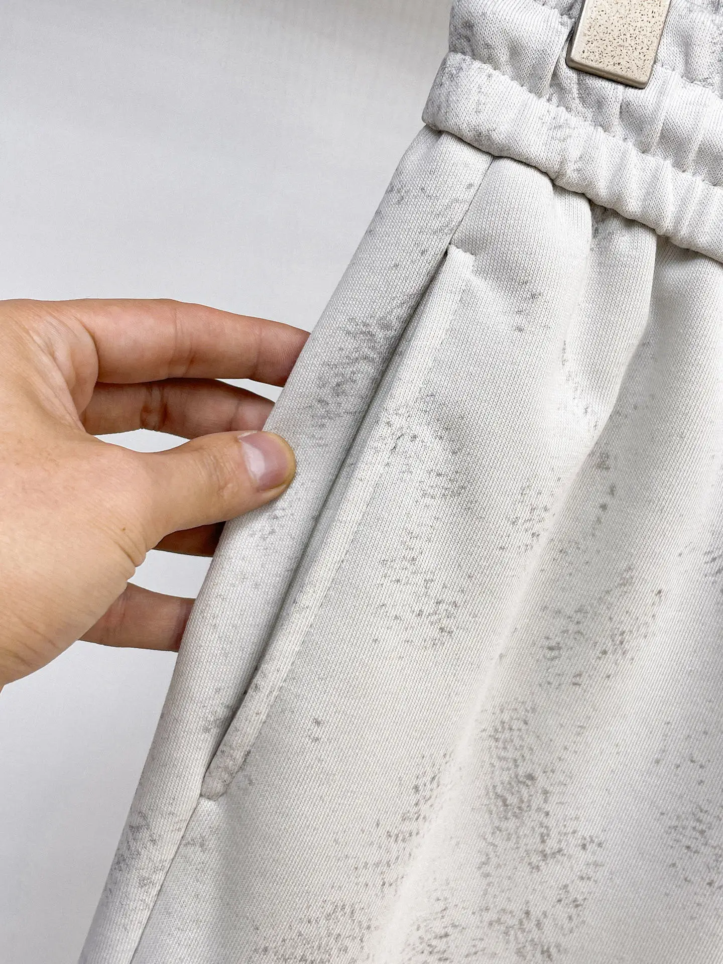 Logo-Appliqué Acid-Wash Sweatpants D29014591 — view 7