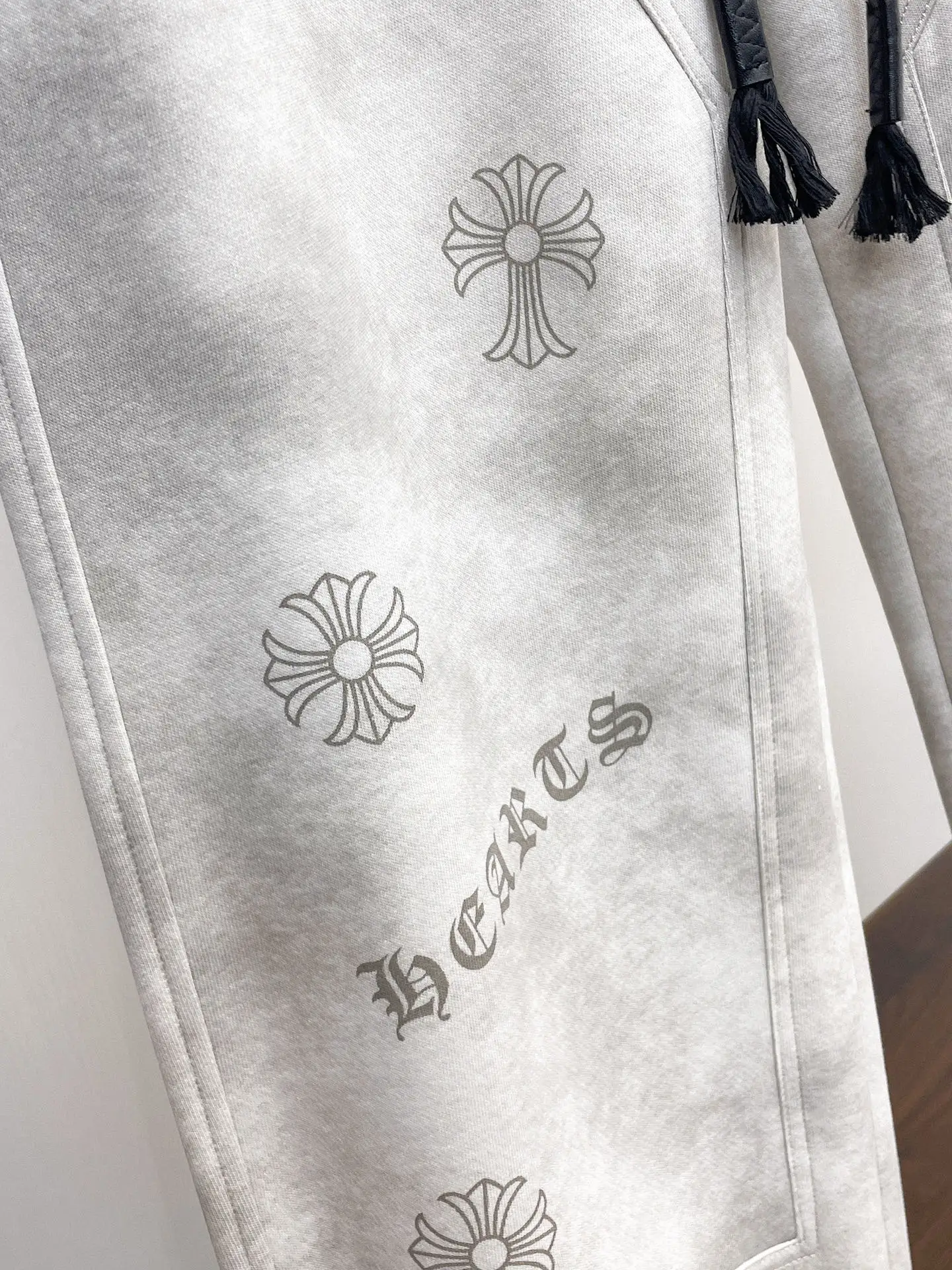 Logo-Print Acid-Wash Sweatpants D29014595 — view 4