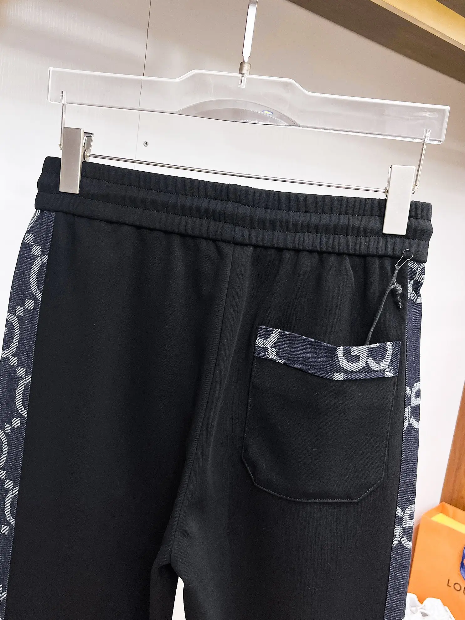 Logo-Print Side-Stripe Sweatpants D29014507 — view 7
