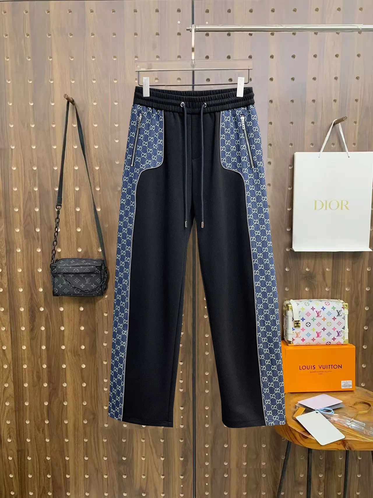 Monogram Panel Drawstring Sweatpants D29014513