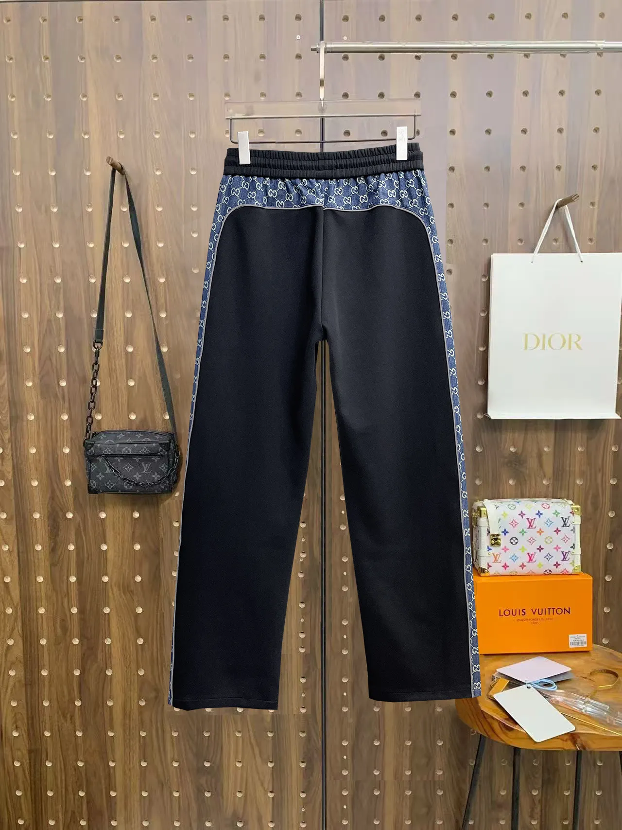 Monogram Panel Drawstring Sweatpants D29014513 — view 2