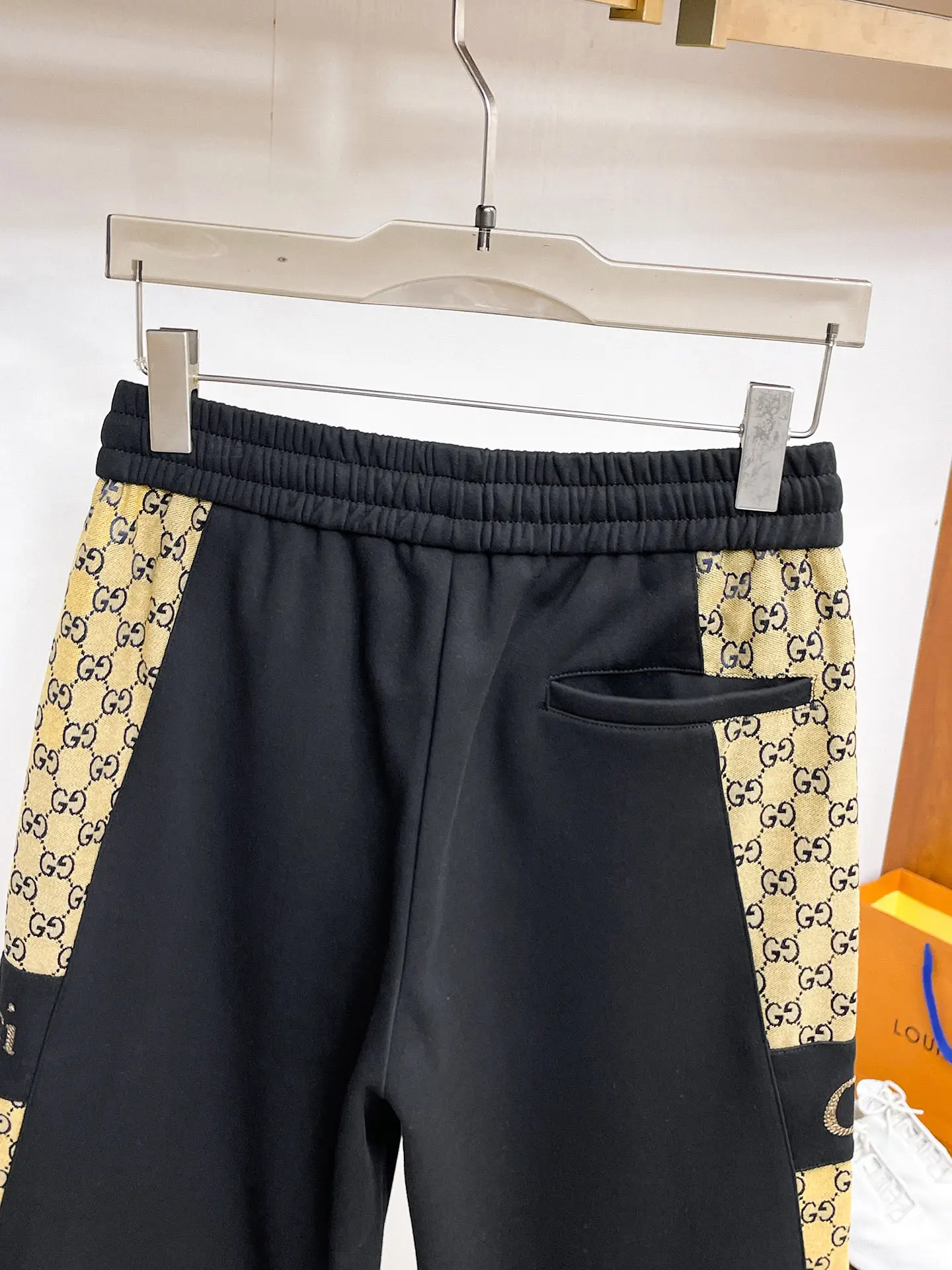 Logo-Print Panelled Cotton-Blend Sweatpants D29014516 — view 8