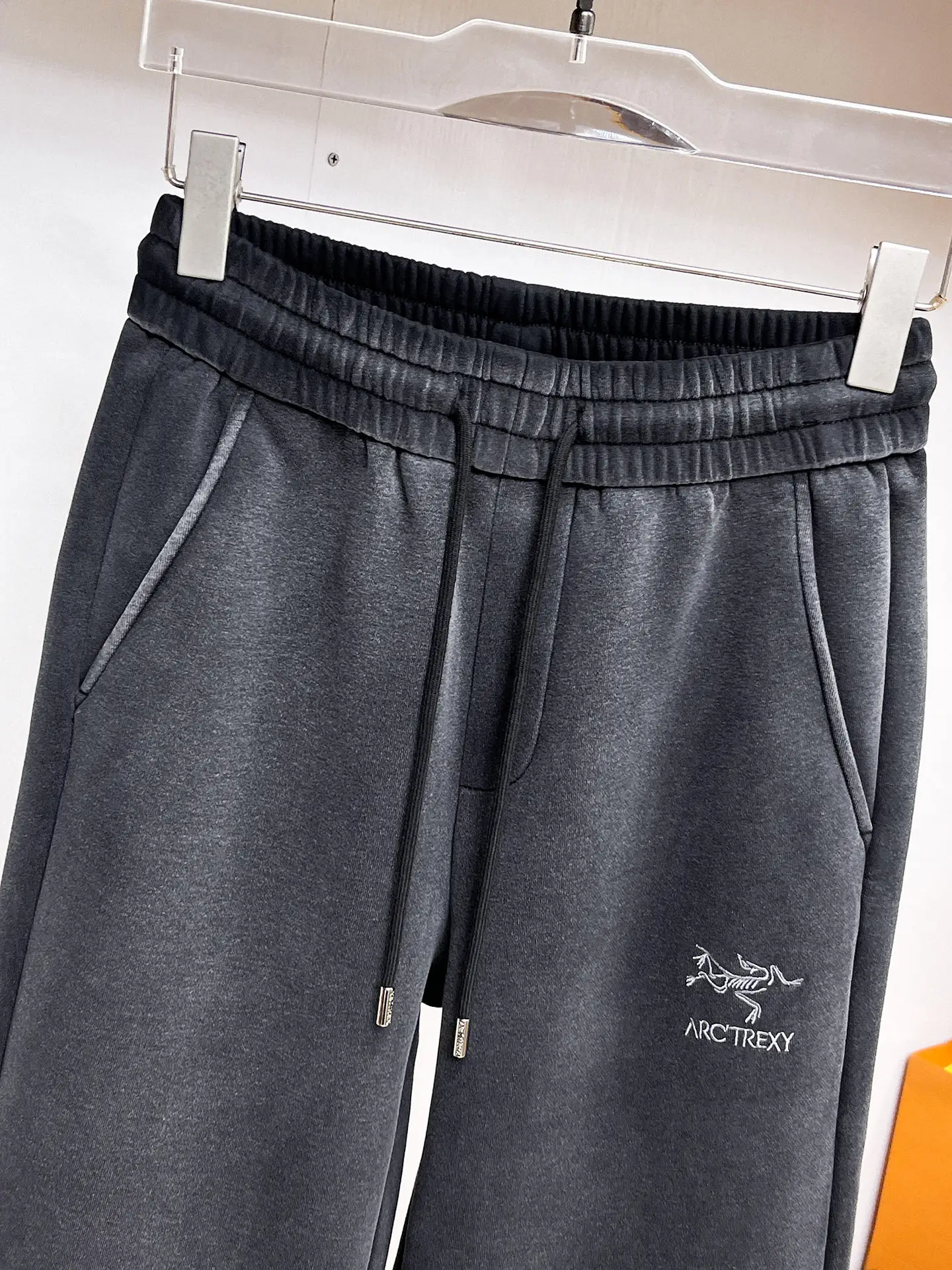 Logo-Embroidered Cotton-Blend Sweatpants D29014631 — view 3