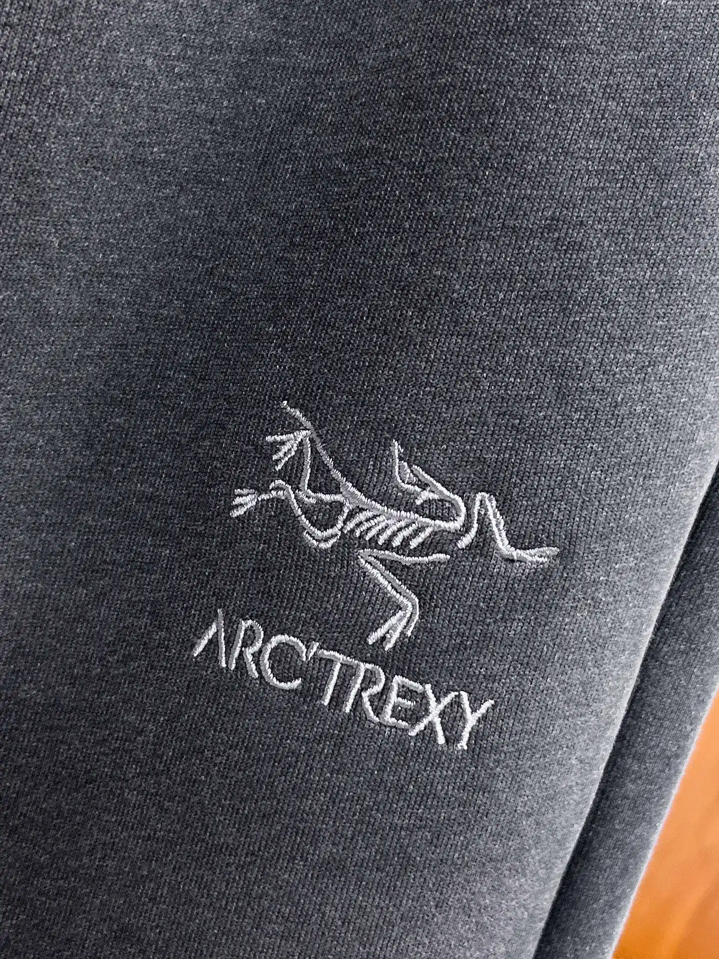Logo-Embroidered Cotton-Blend Sweatpants D29014631 — view 4