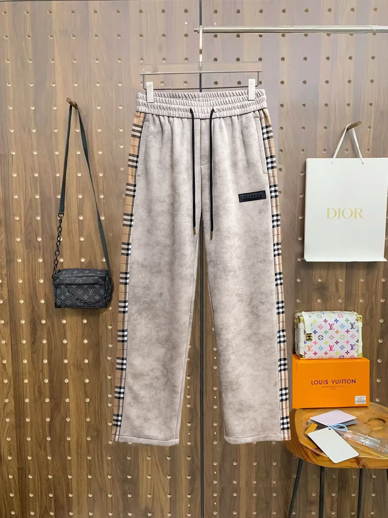 Check-Panel Logo Sweatpants D29014645