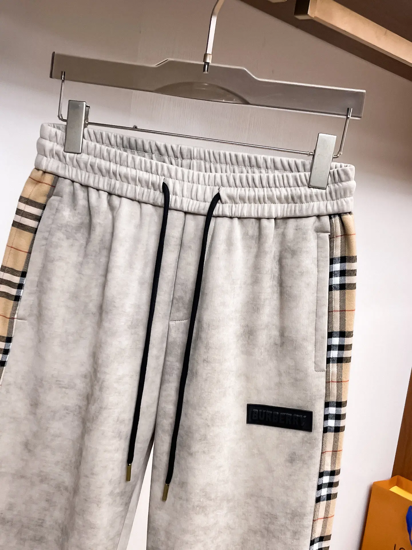 Check-Panel Logo Sweatpants D29014645 — view 3