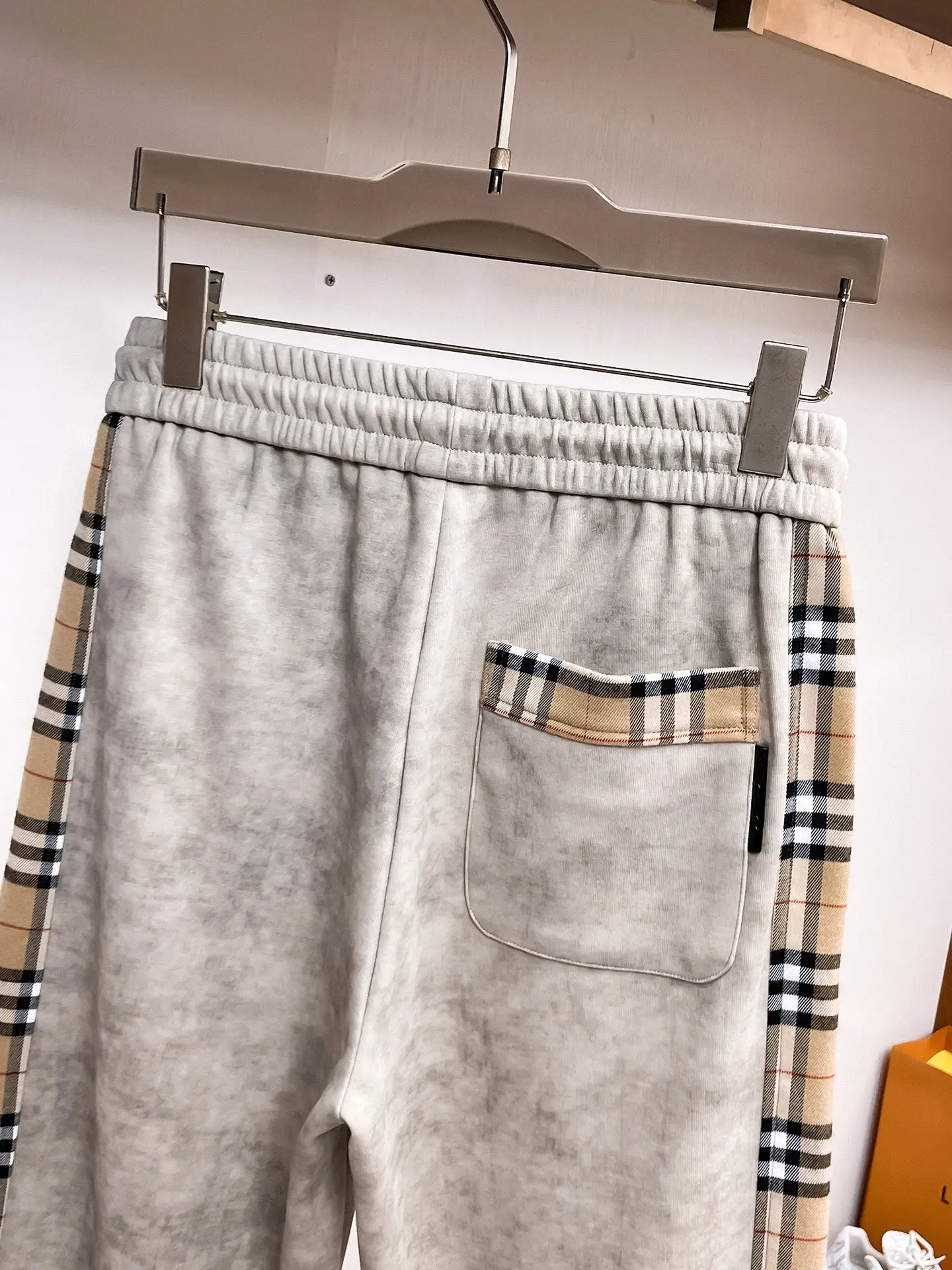 Check-Panel Logo Sweatpants D29014645 — view 8