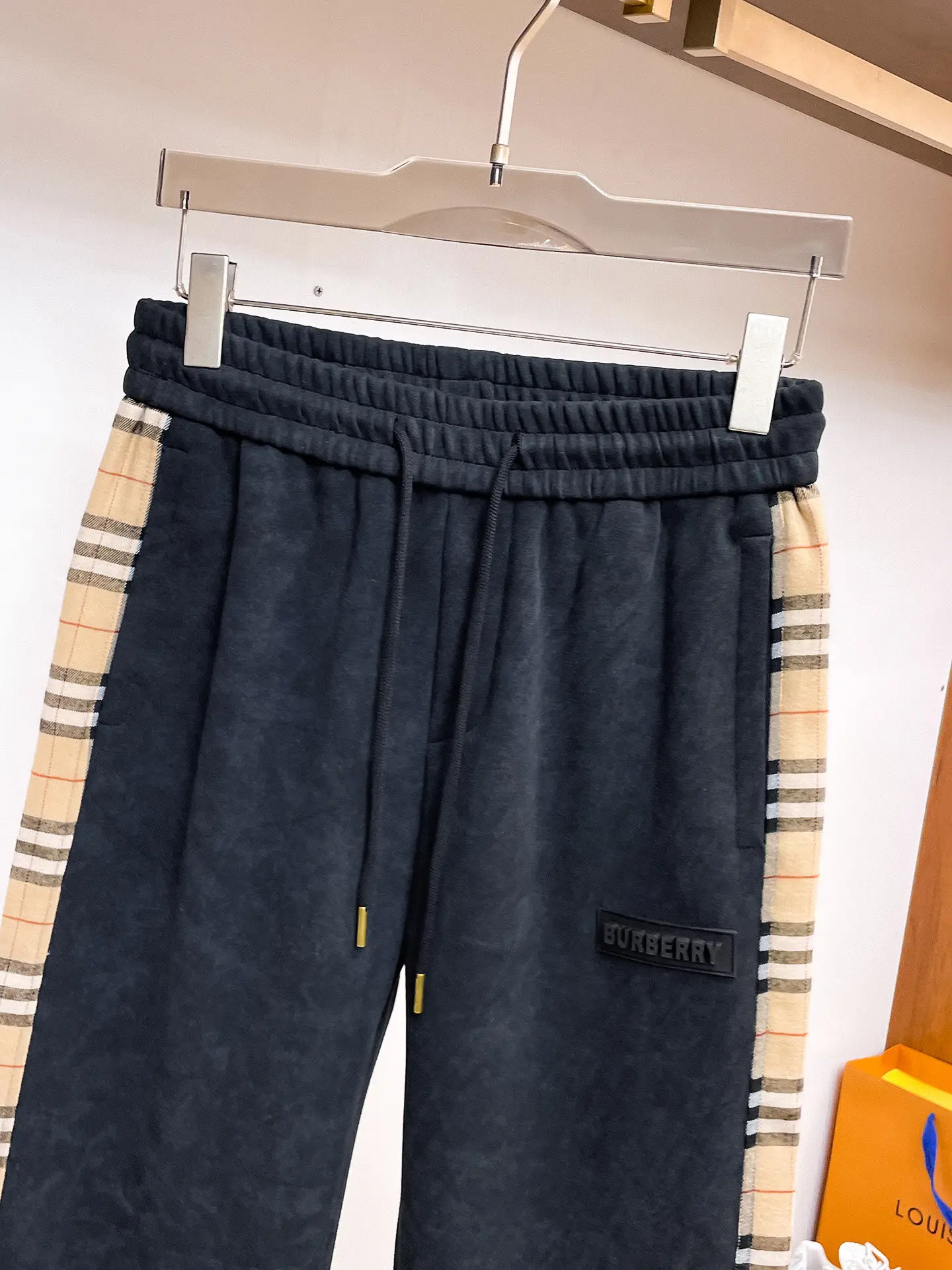 Check-Trimmed Cotton-Blend Sweatpants D29014646 — view 3