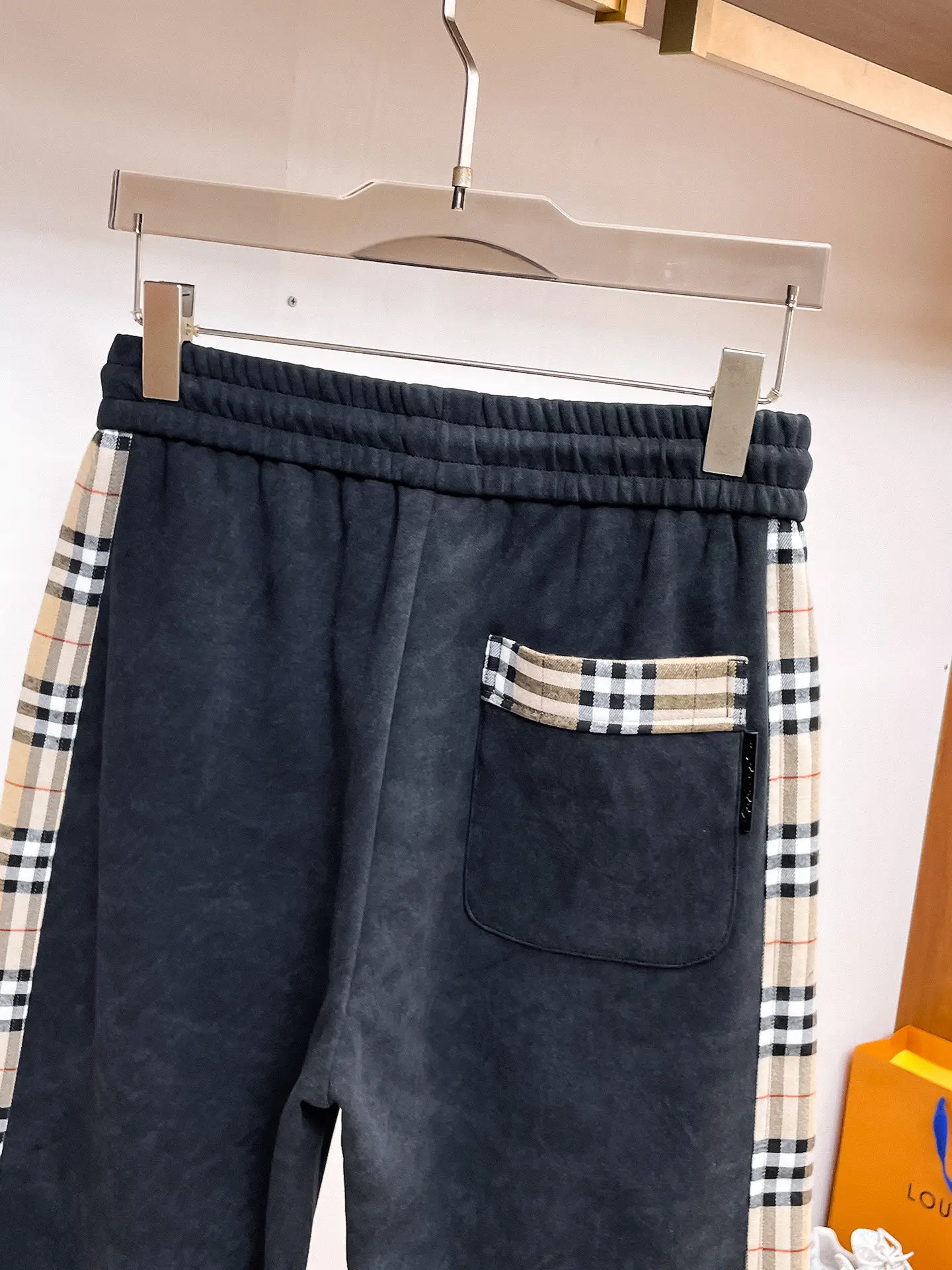 Check-Trimmed Cotton-Blend Sweatpants D29014646 — view 8