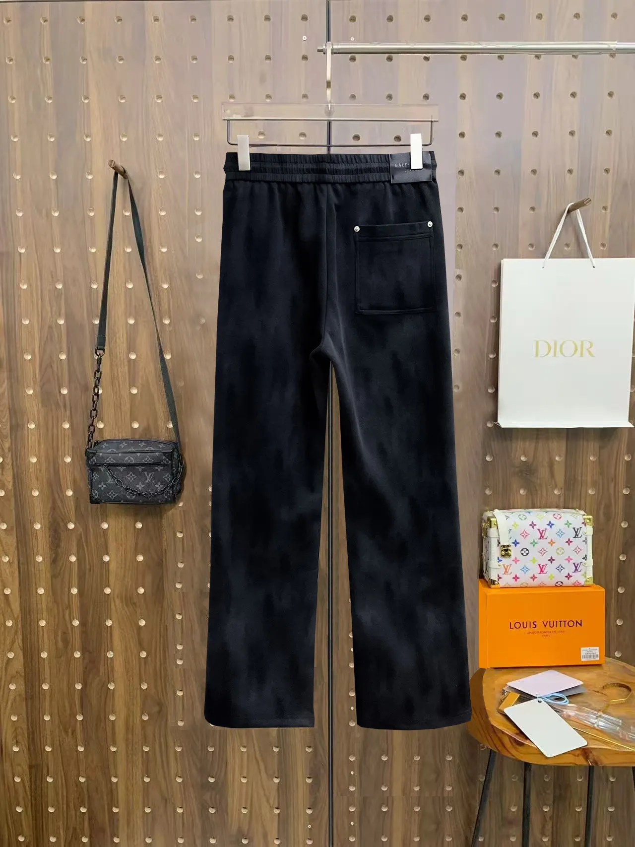 Logo-Embroidered Wide-Leg Sweatpants D29014499 — view 2