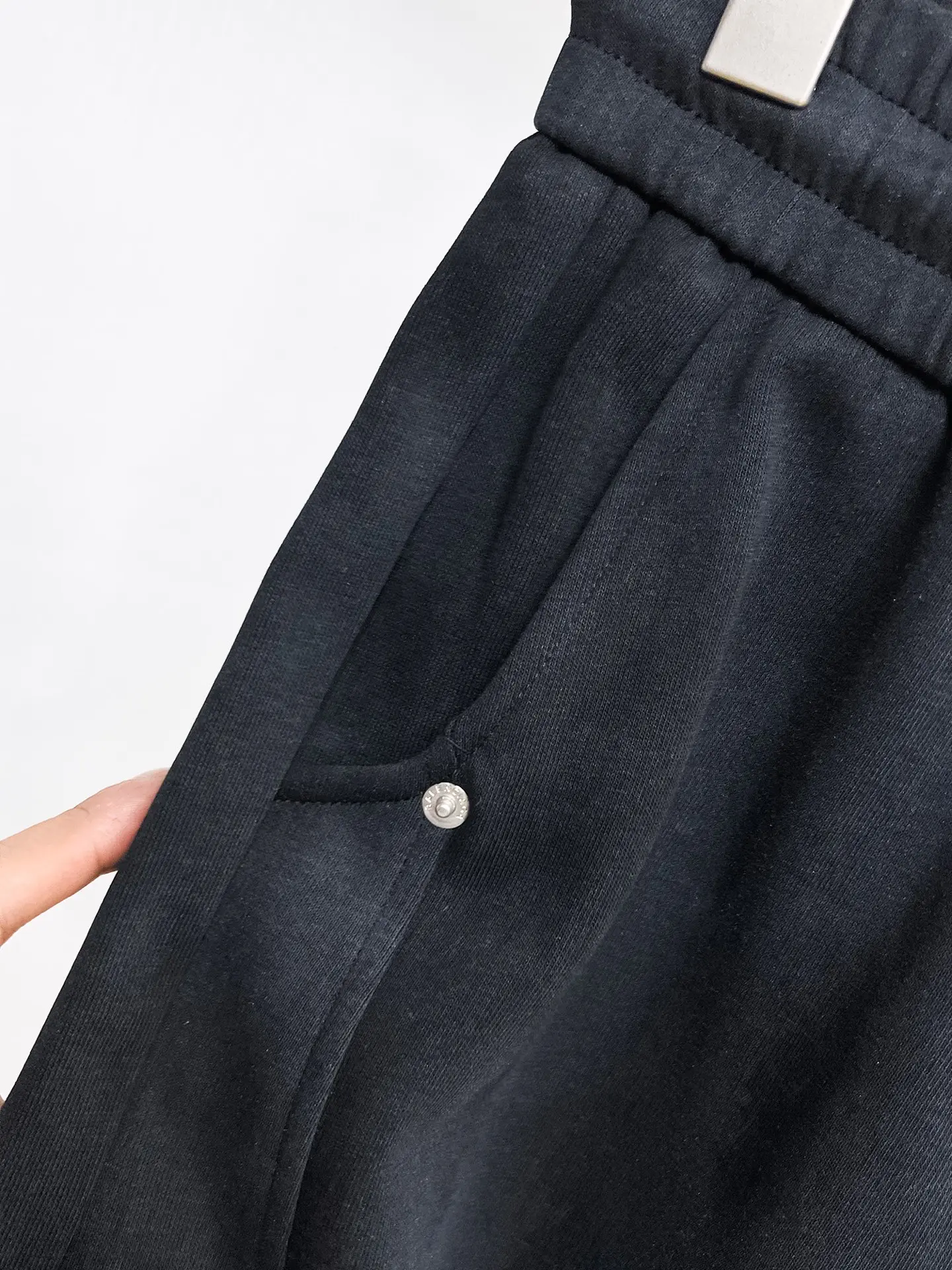 Logo-Embroidered Wide-Leg Sweatpants D29014499 — view 4