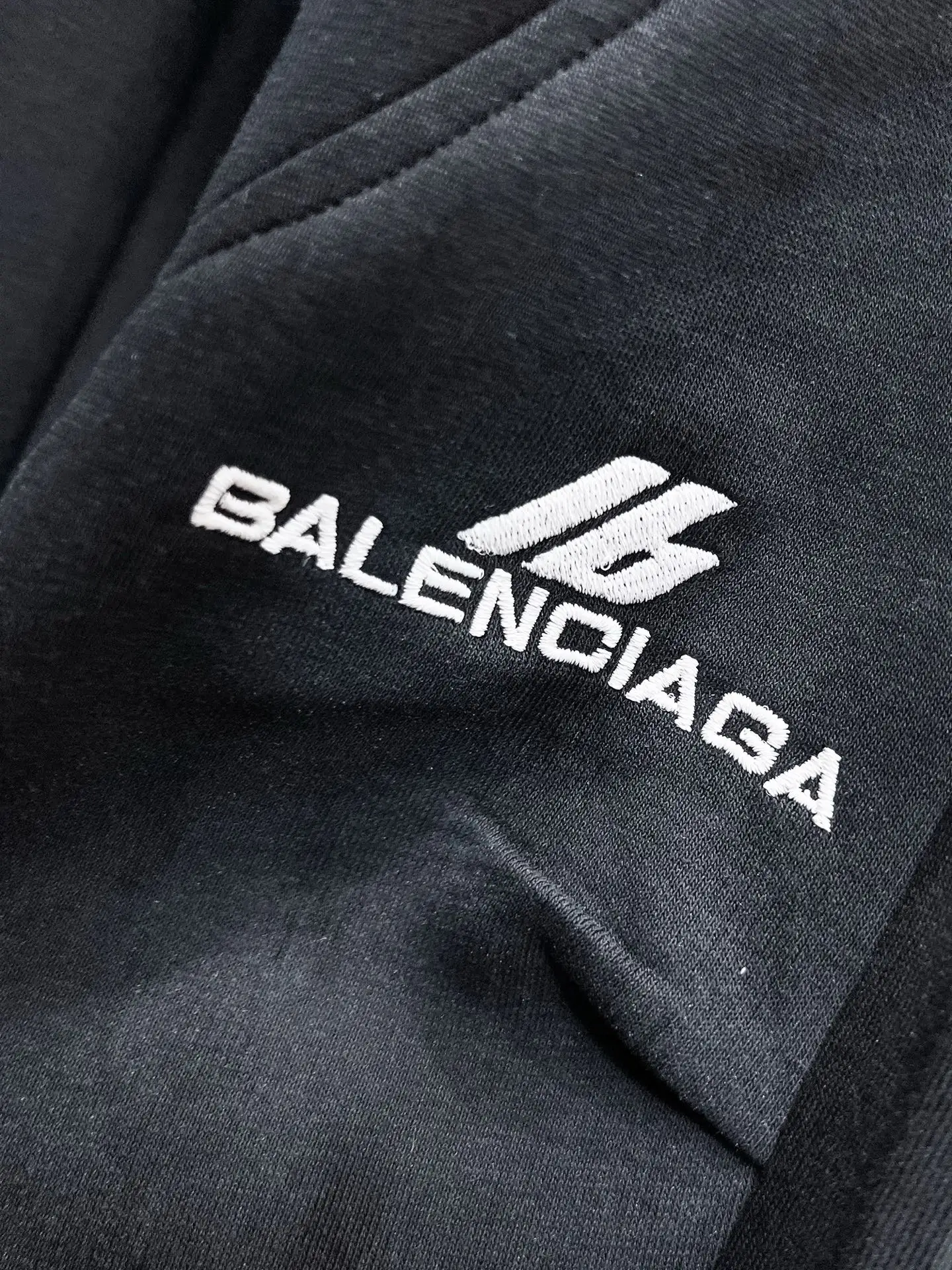 Logo-Embroidered Wide-Leg Sweatpants D29014499 — view 6