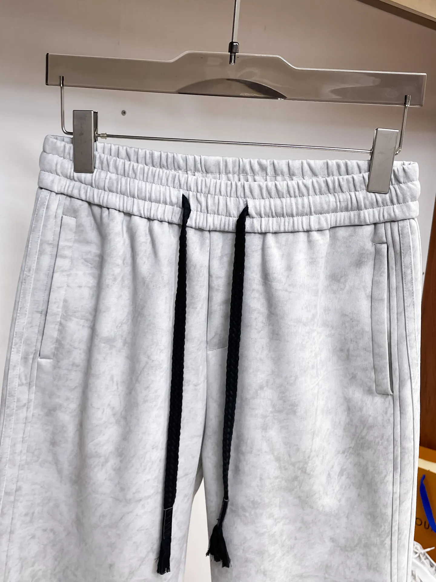 Logo-Patch Straight-Leg Sweatpants D29014647 — view 3