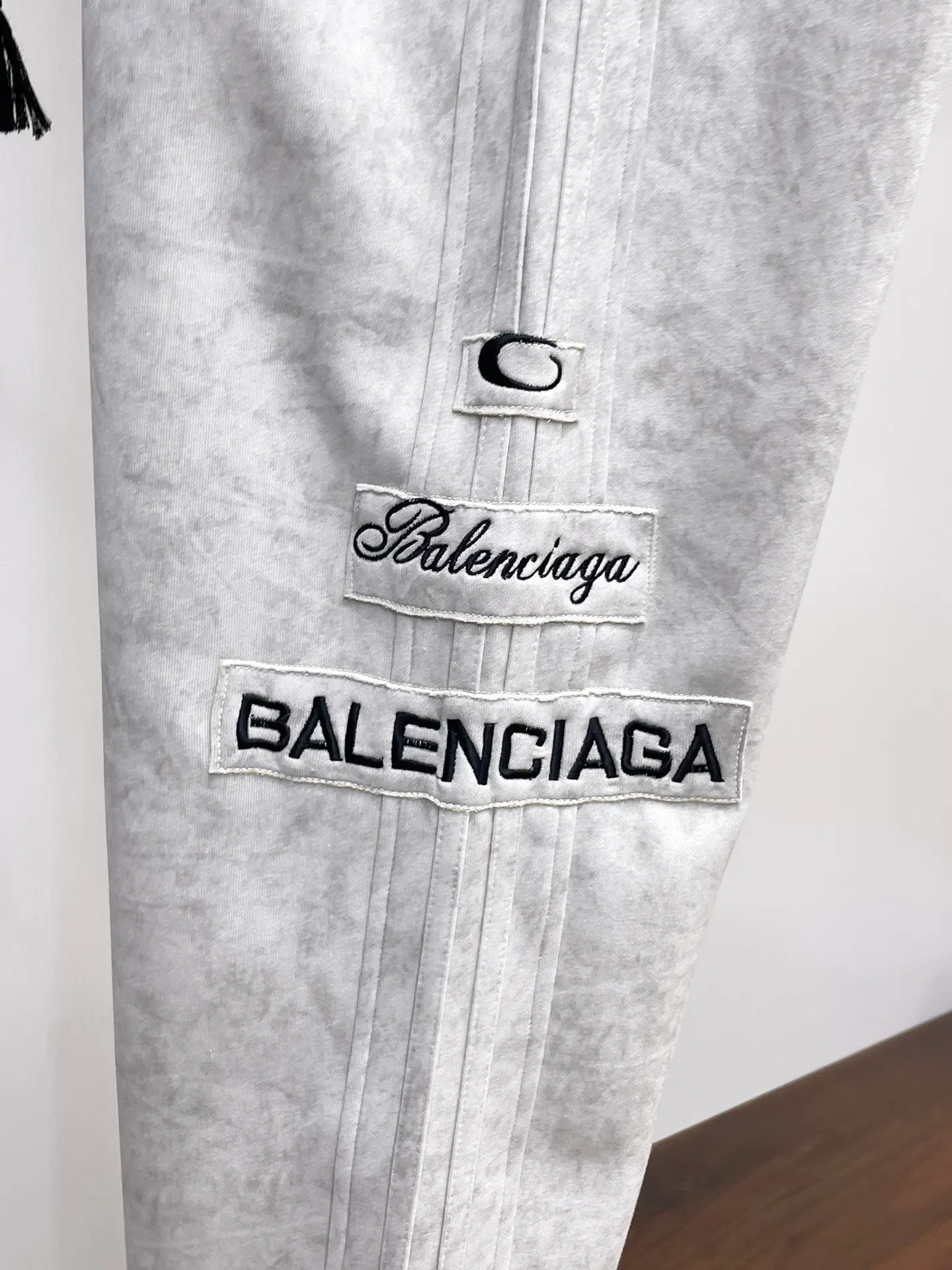Logo-Patch Straight-Leg Sweatpants D29014647 — view 4