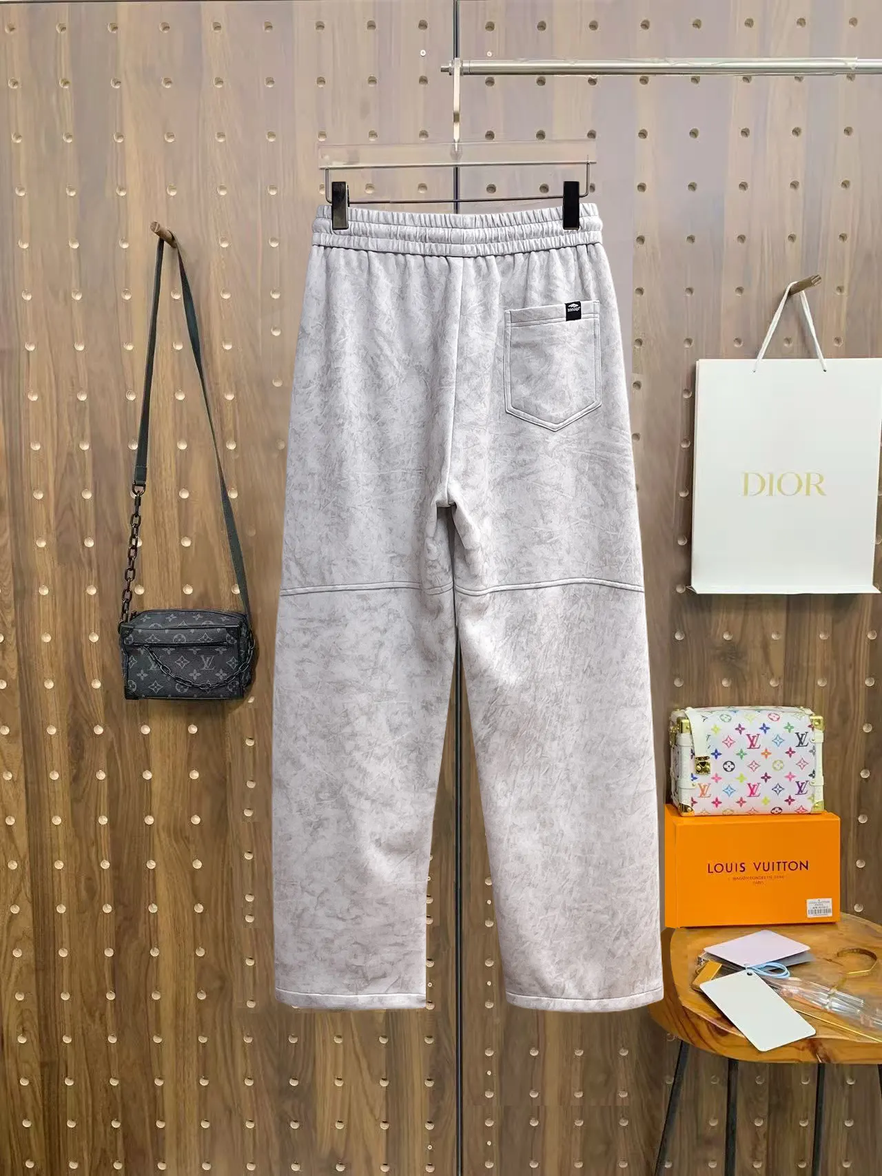 Logo-Print Acid-Wash Sweatpants D29014477 — view 2