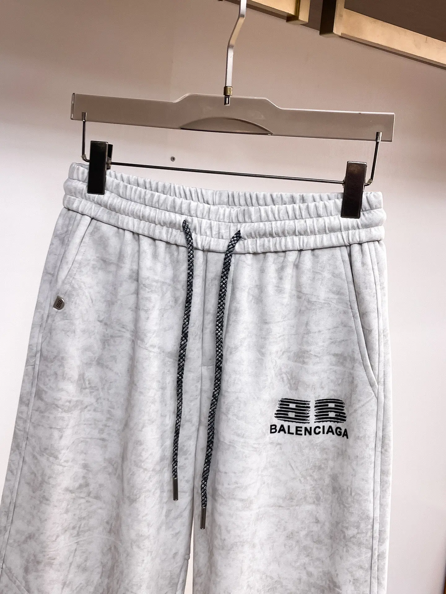 Logo-Print Acid-Wash Sweatpants D29014477 — view 3