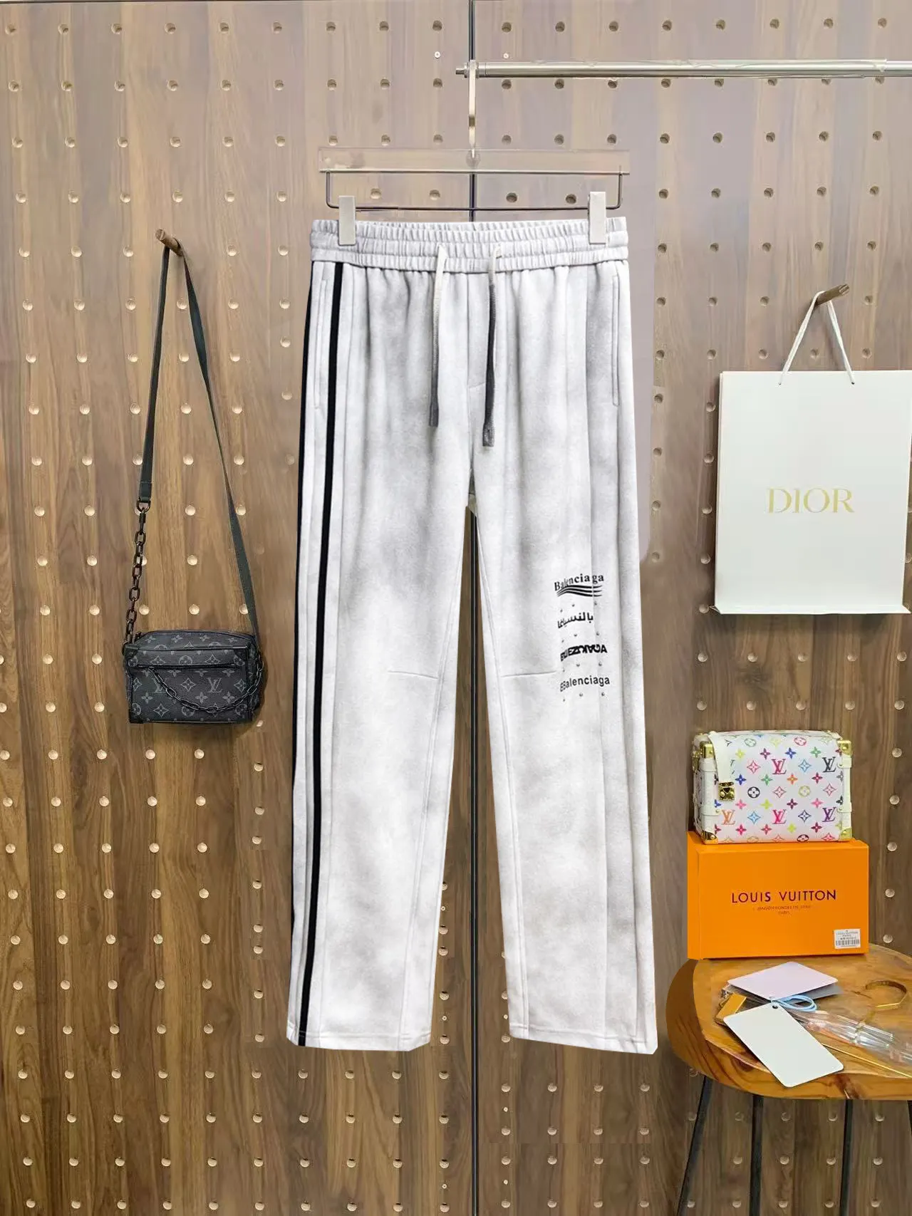 Logo-Print Side-Stripe Sweatpants D29014505