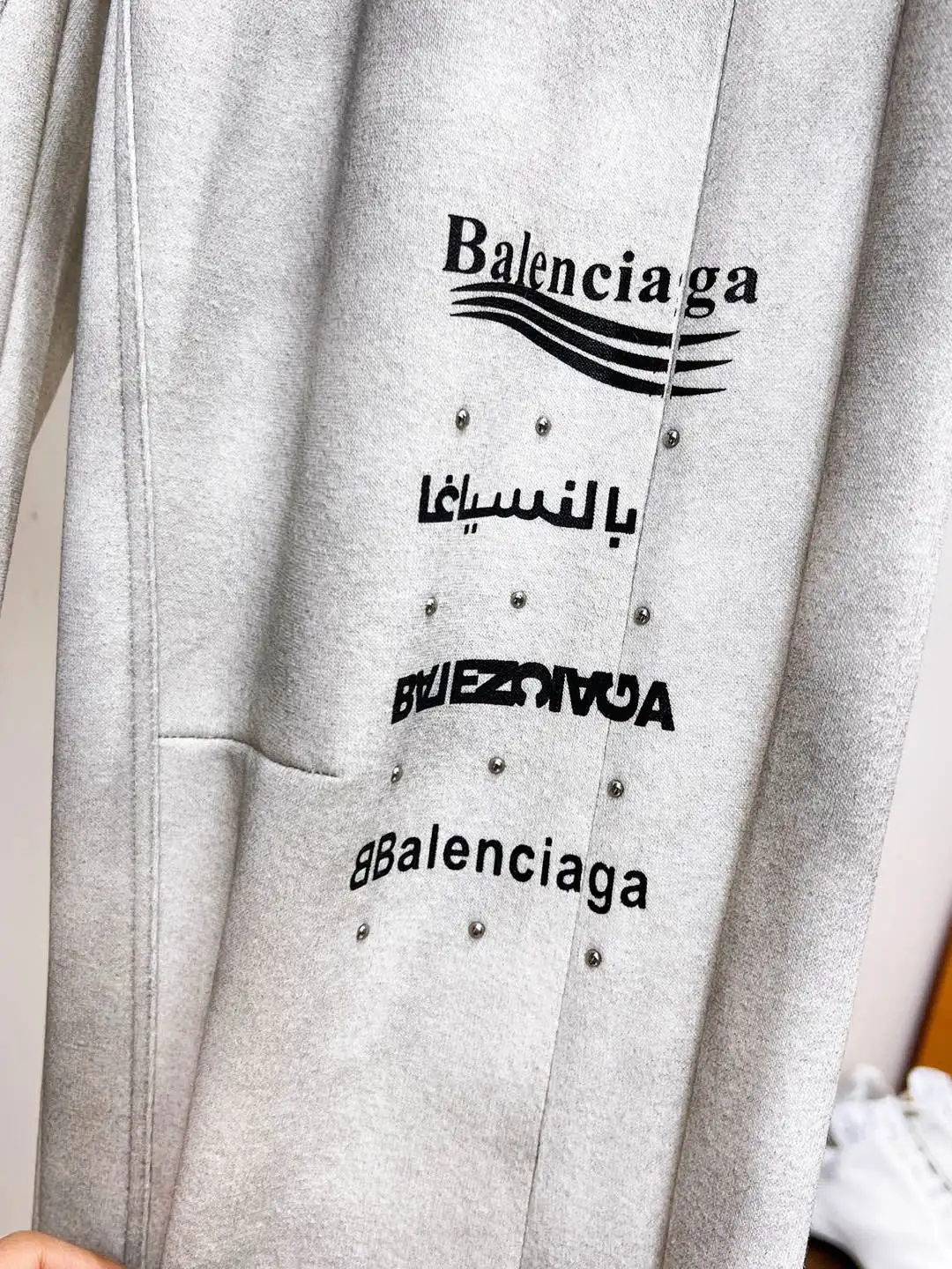 Logo-Print Side-Stripe Sweatpants D29014505 — view 4